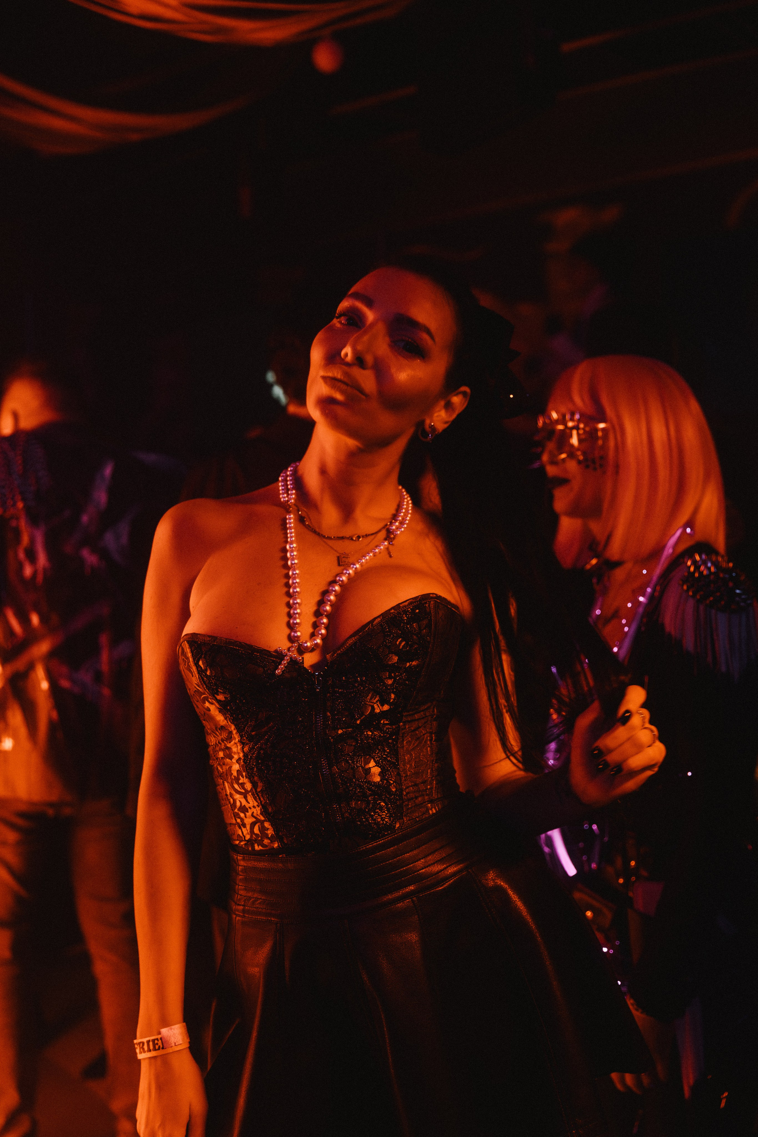 ILLEGAL FRIENDS. Фотограф Владивосток Ян Паклин