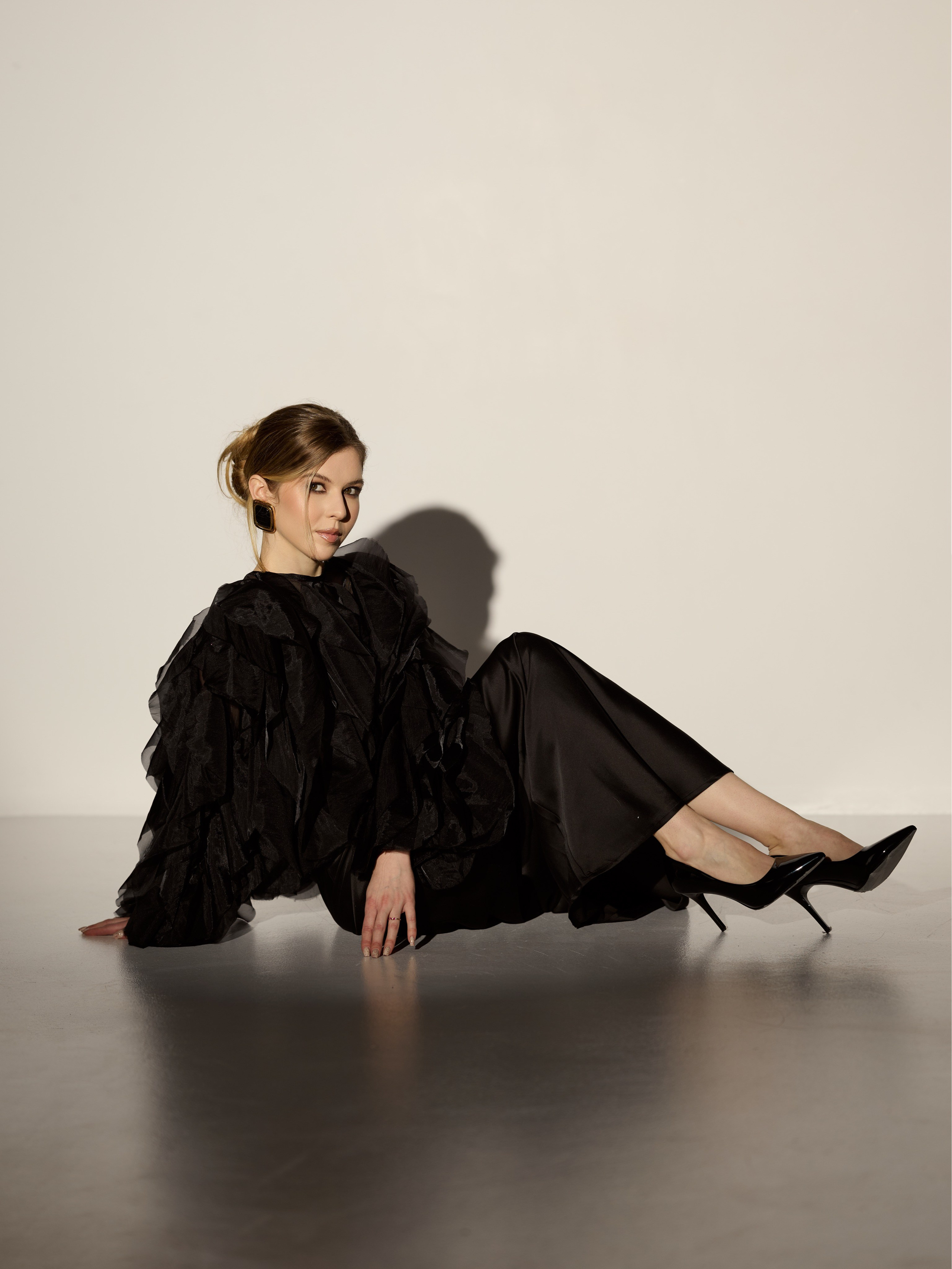 Индивидуальная женская фотосессия с искусственным светом