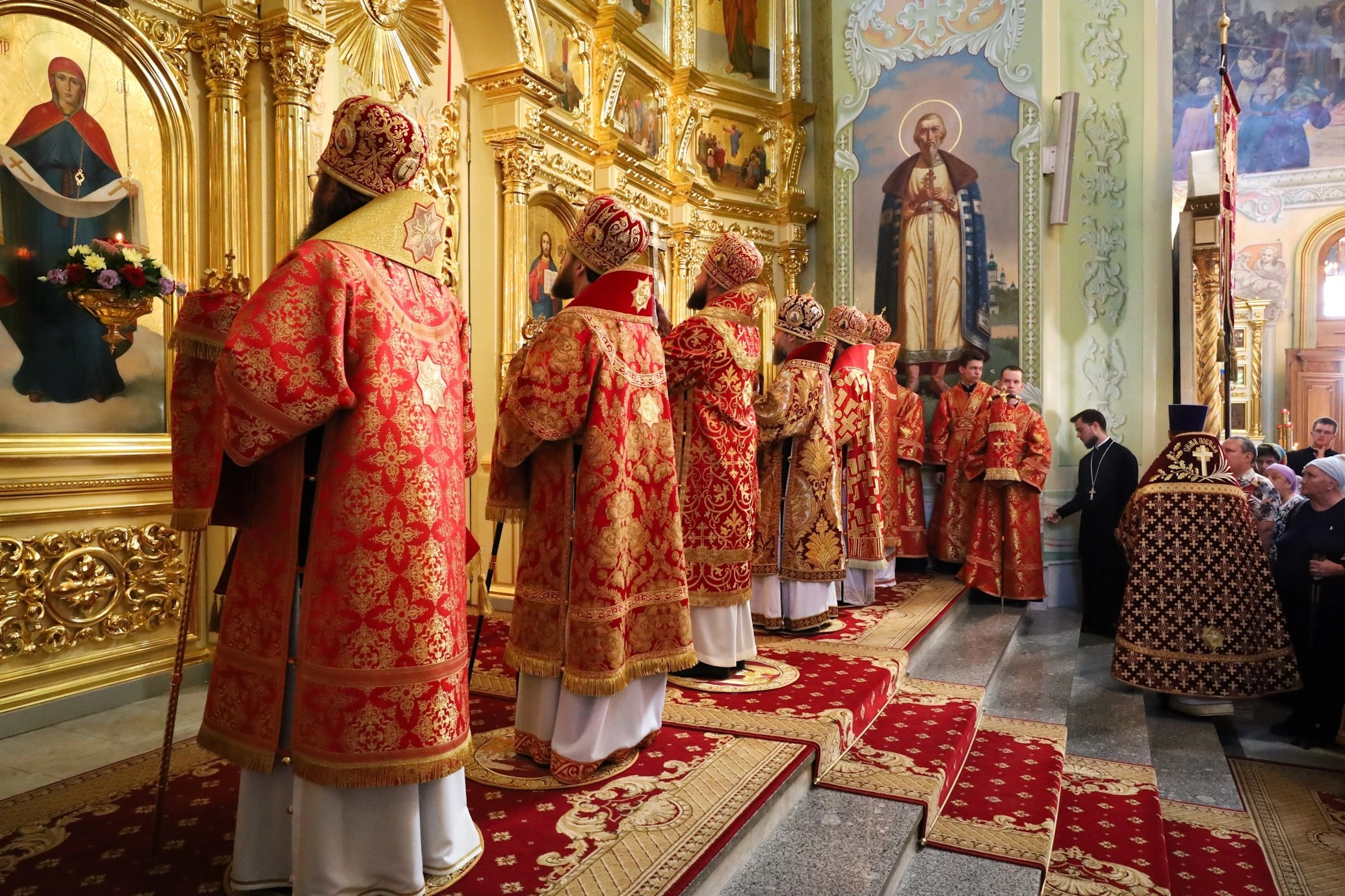 В ДЕНЬ ПРАЗДНОВАНИЯ СОБОРА САРАТОВСКИХ СВЯТЫХ СОВЕРШЕНО СОБОРНОЕ АРХИЕРЕЙСКОЕ БОГОСЛУЖЕНИЕ. Саратовское Северо-Западное благочиние