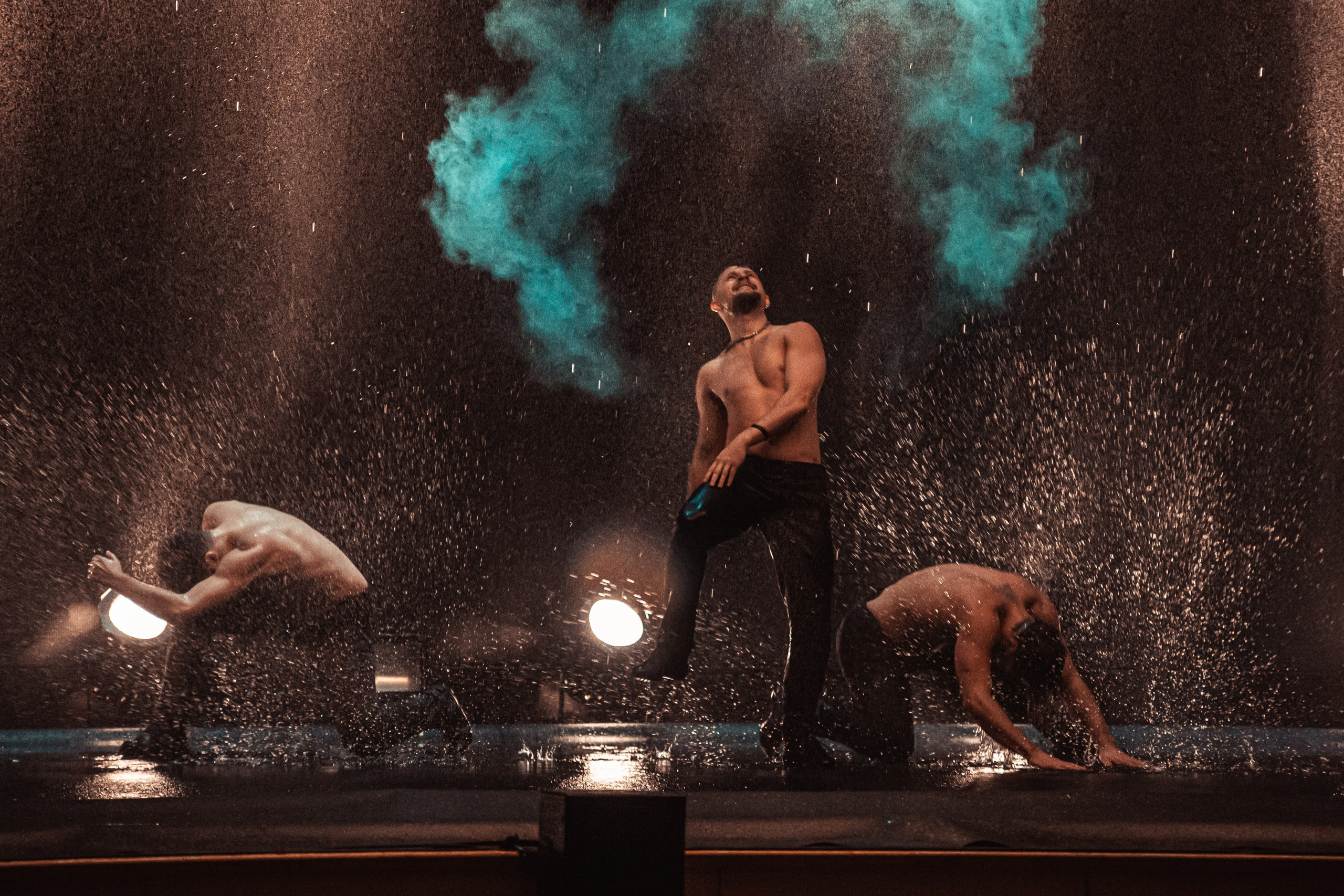 Шоу под дождем, Гранд Холл Сибирь, 20.02.2026. Фотограф Регина Крикунова г. Красноярск