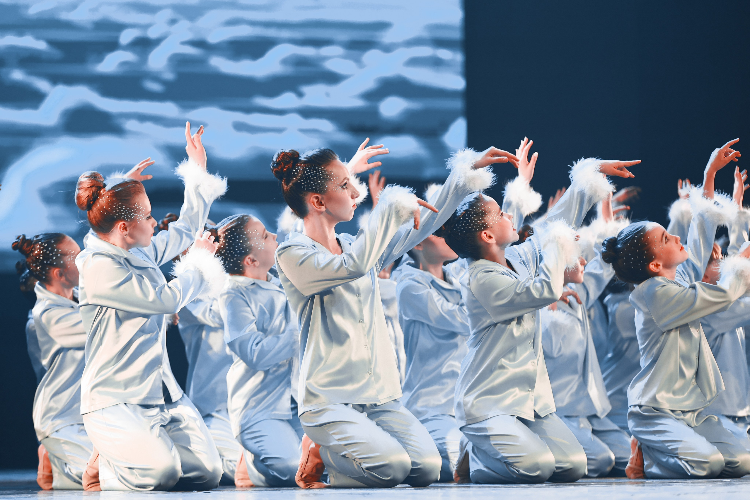 TODES Новогодняя перезагрузка 2024. MIG — студия спортивной фотографии Михаила Голянского