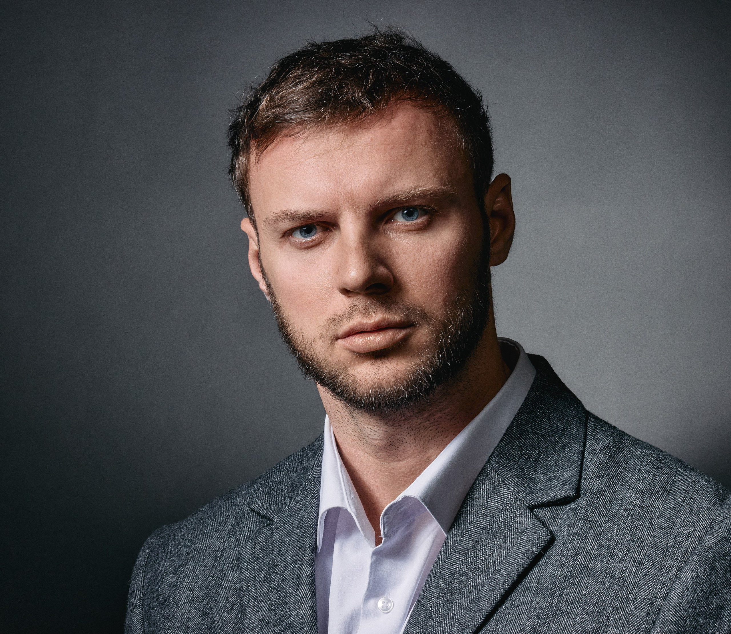 Мужской портрет. Игорь. Фотосессия в Efimov Studio. Портретный фотограф во Владивостоке Сергей Ефимов. #СергейЕфимовФото