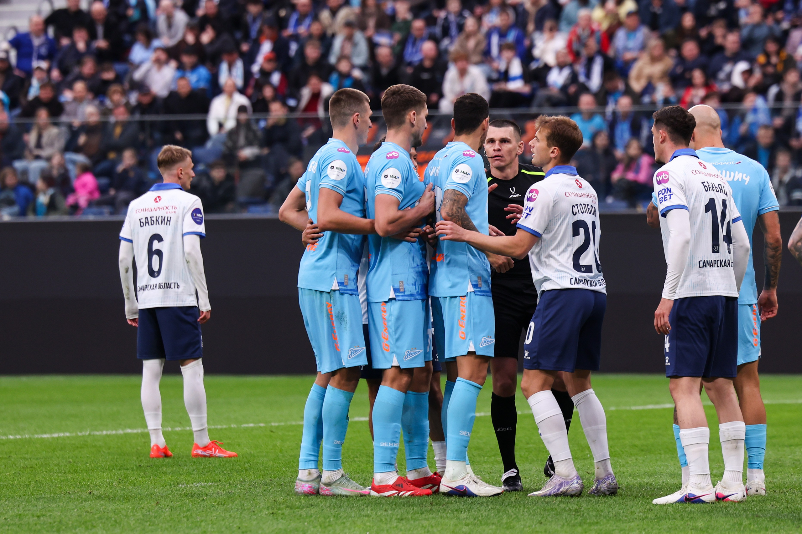 ФК «Зенит» — ФК «Крылья советов». Спортивный и репортажный фотограф Антон Тереханов