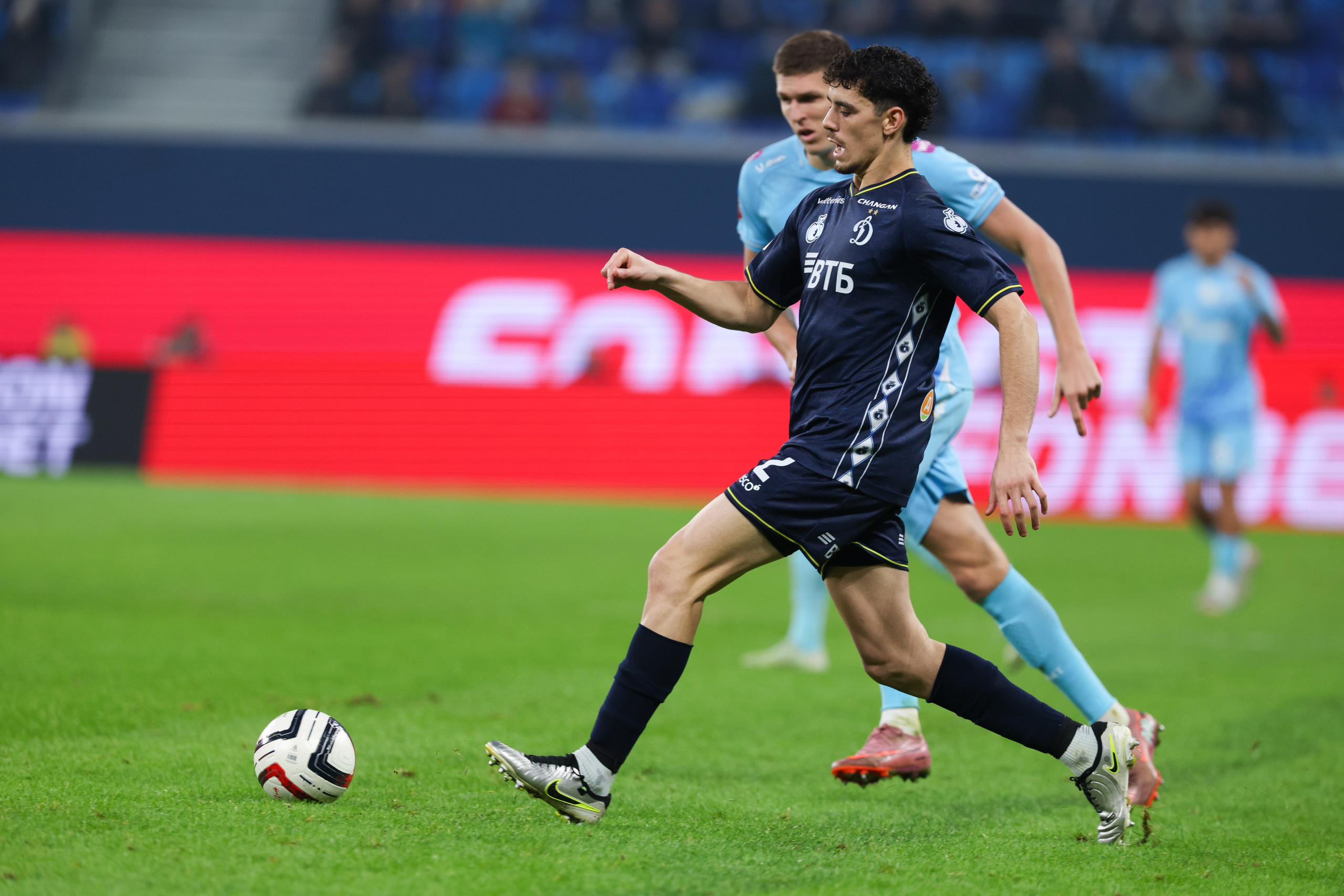 ФК «Зенит — ФК «Динамо» Москва 05.11.2025. Спортивный и репортажный фотограф Антон Тереханов