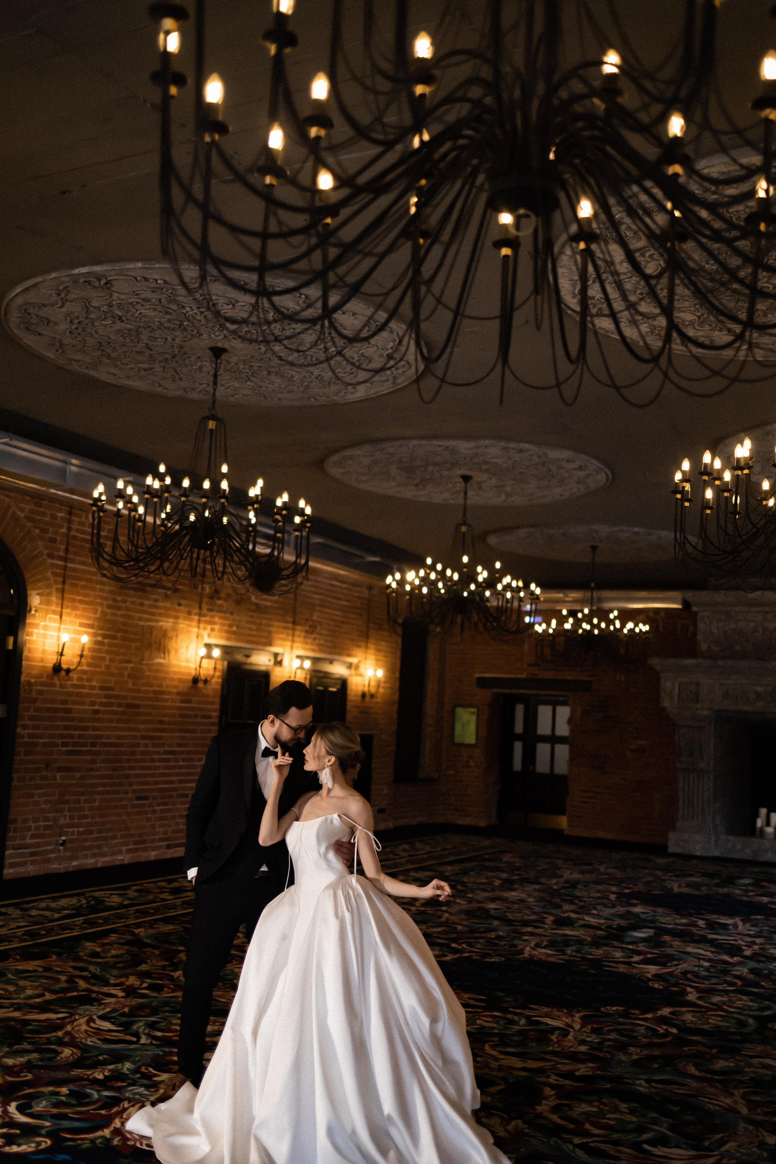 Свадебная в ресторане. Фотограф Арина Шмакова