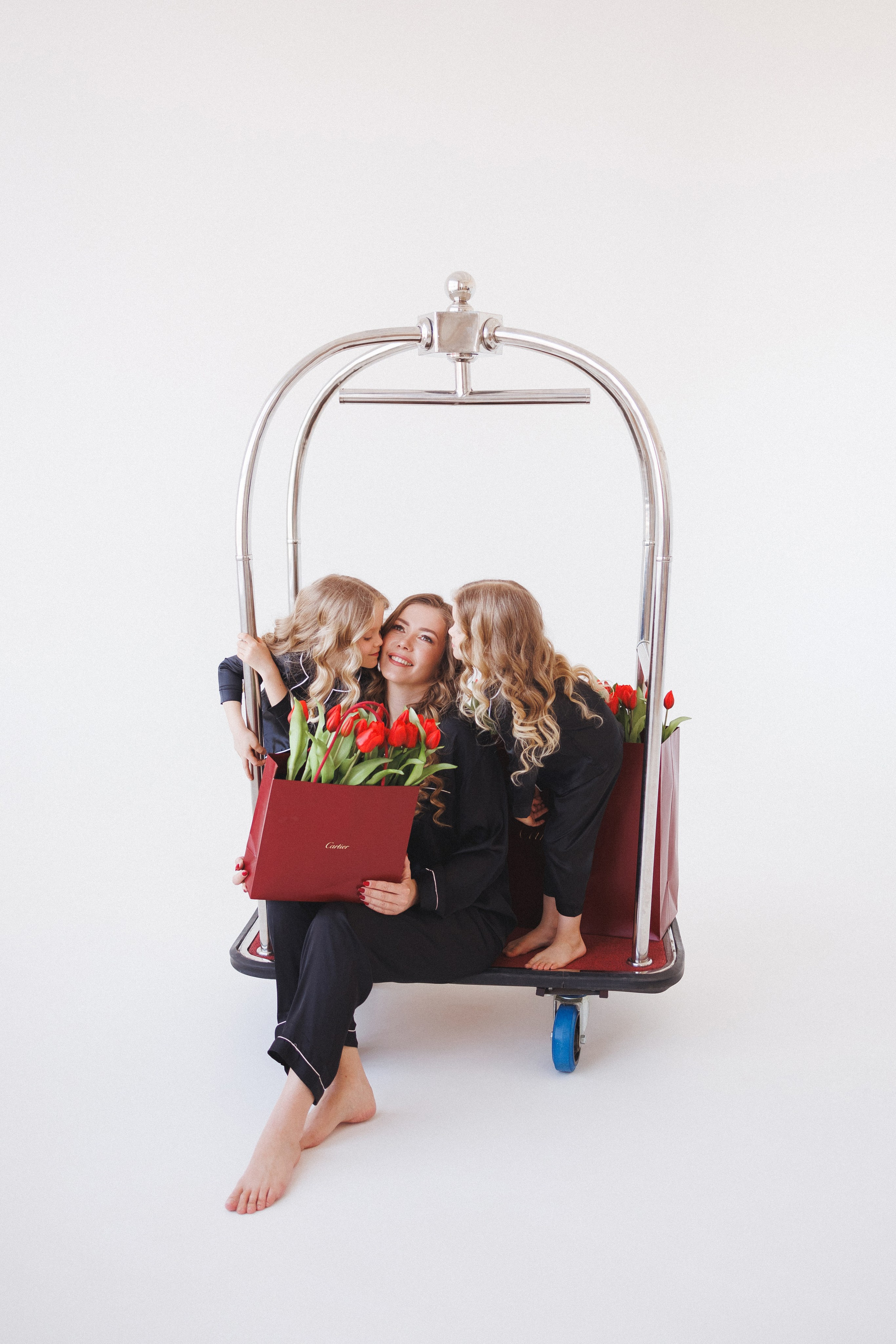 Фотосессия для девочек в тематике «Гардеробная». Семейный и детский фотограф в Краснодаре Анна Трашкова