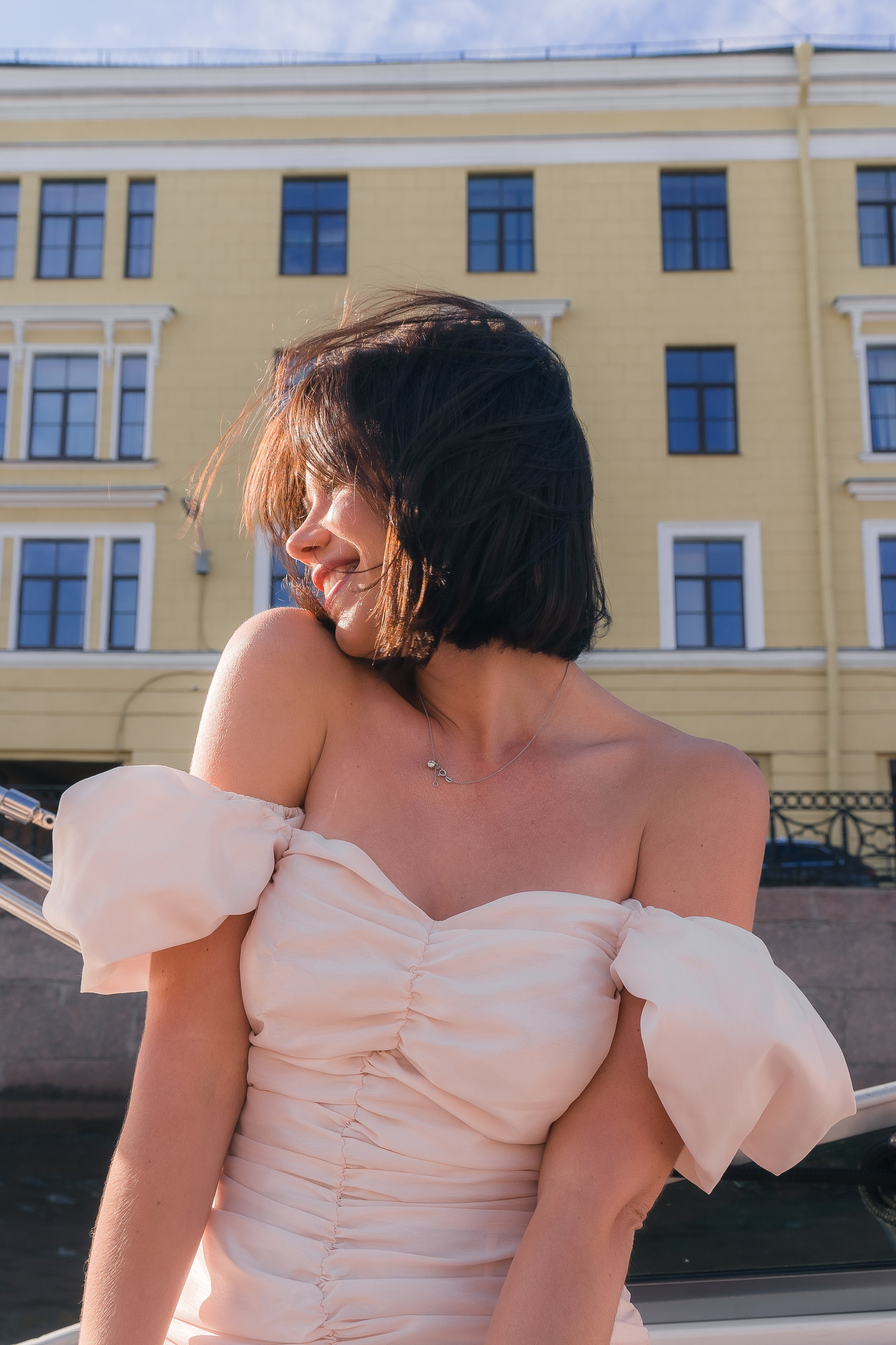 Фотосъемка девичника, встреча девушек, веселые женские портреты