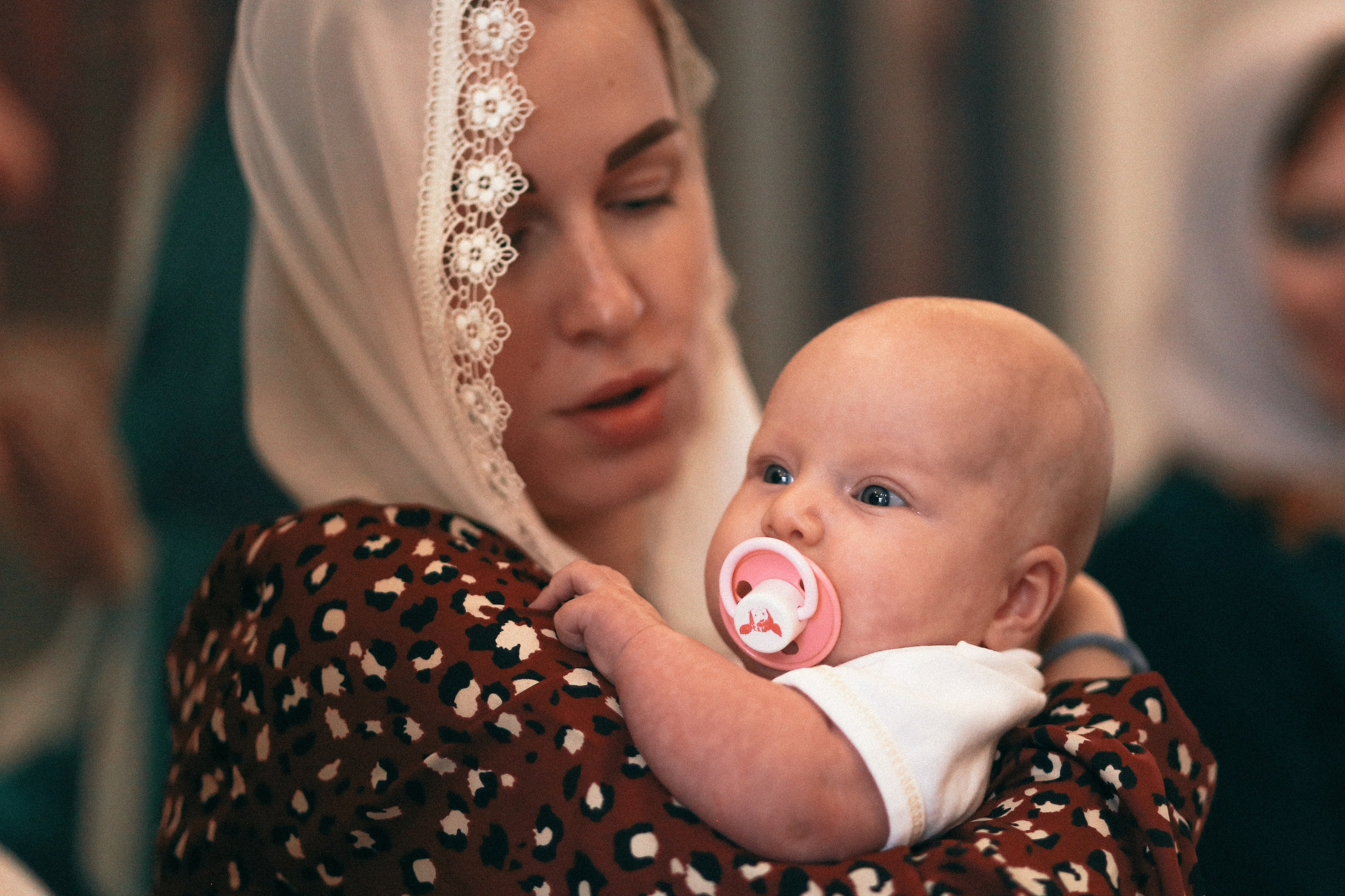 Крещение Софии. Храм Корсунской Иконы Божией Матери. Антонина Морозова, профессиональный семейный фотограф видеограф