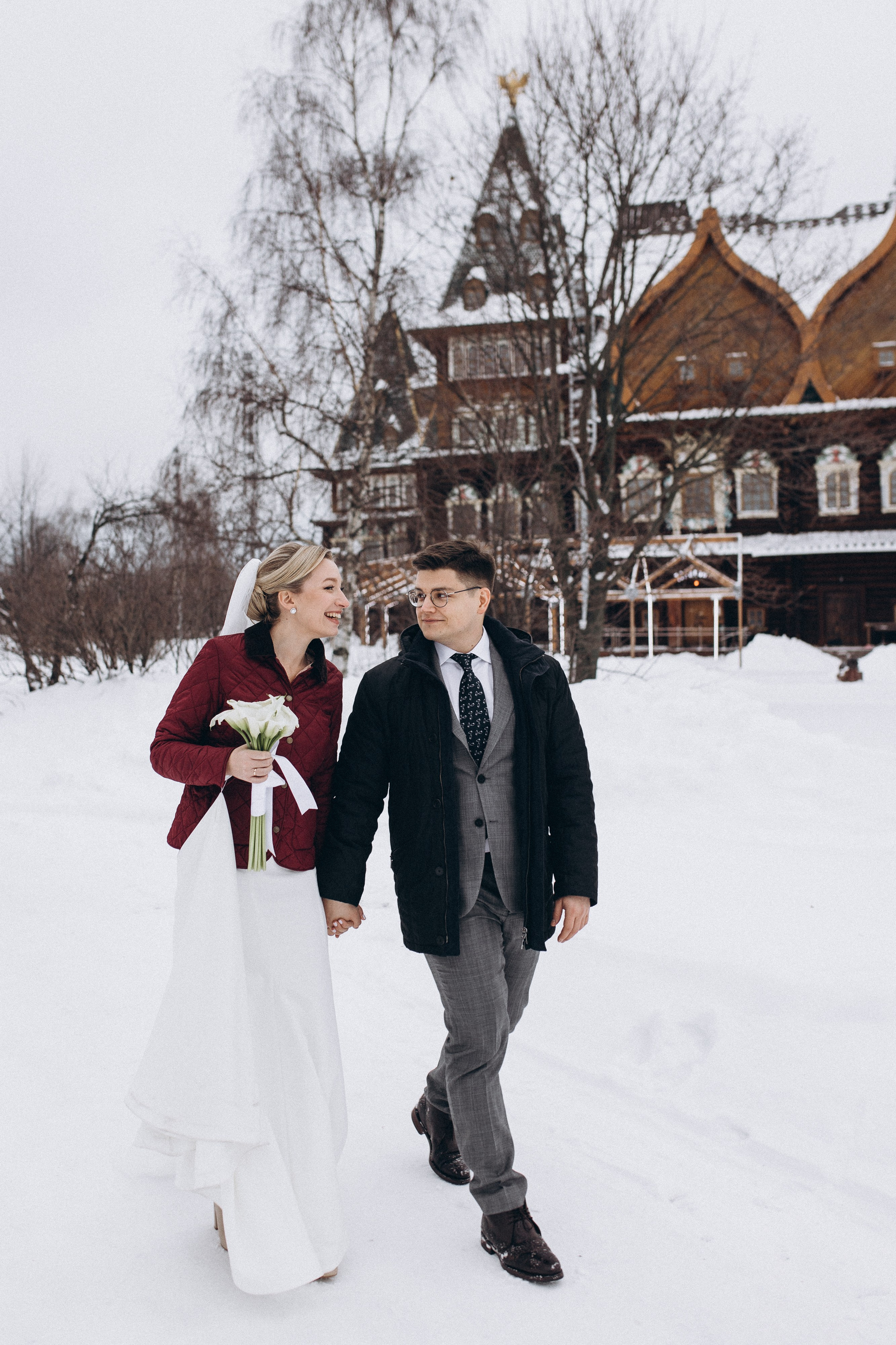 Свадебная фотосессия в Коломенском. Дворец царя Алексея Михайловича. Свадебный фотограф в Москве Мария Крош