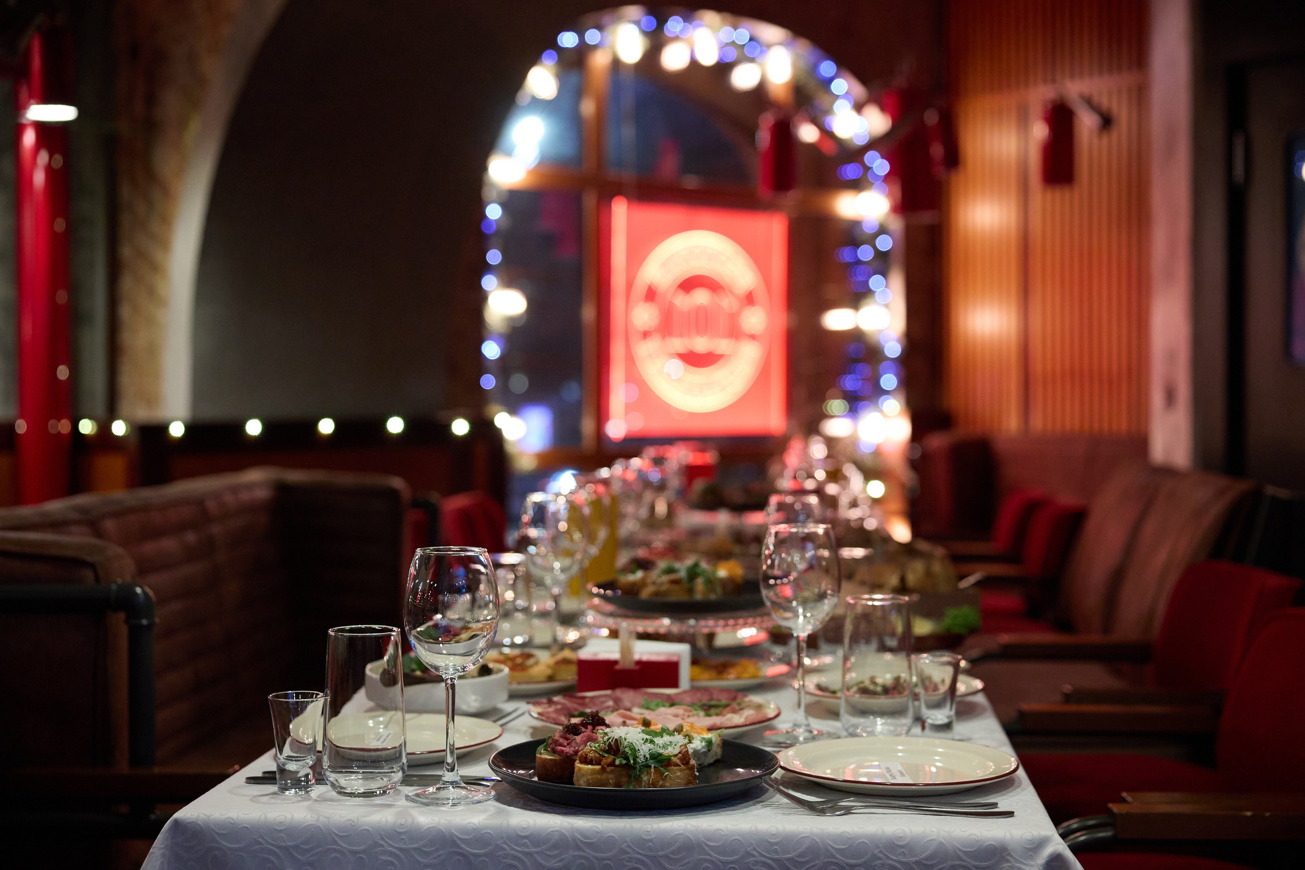 Фото сервировки стола