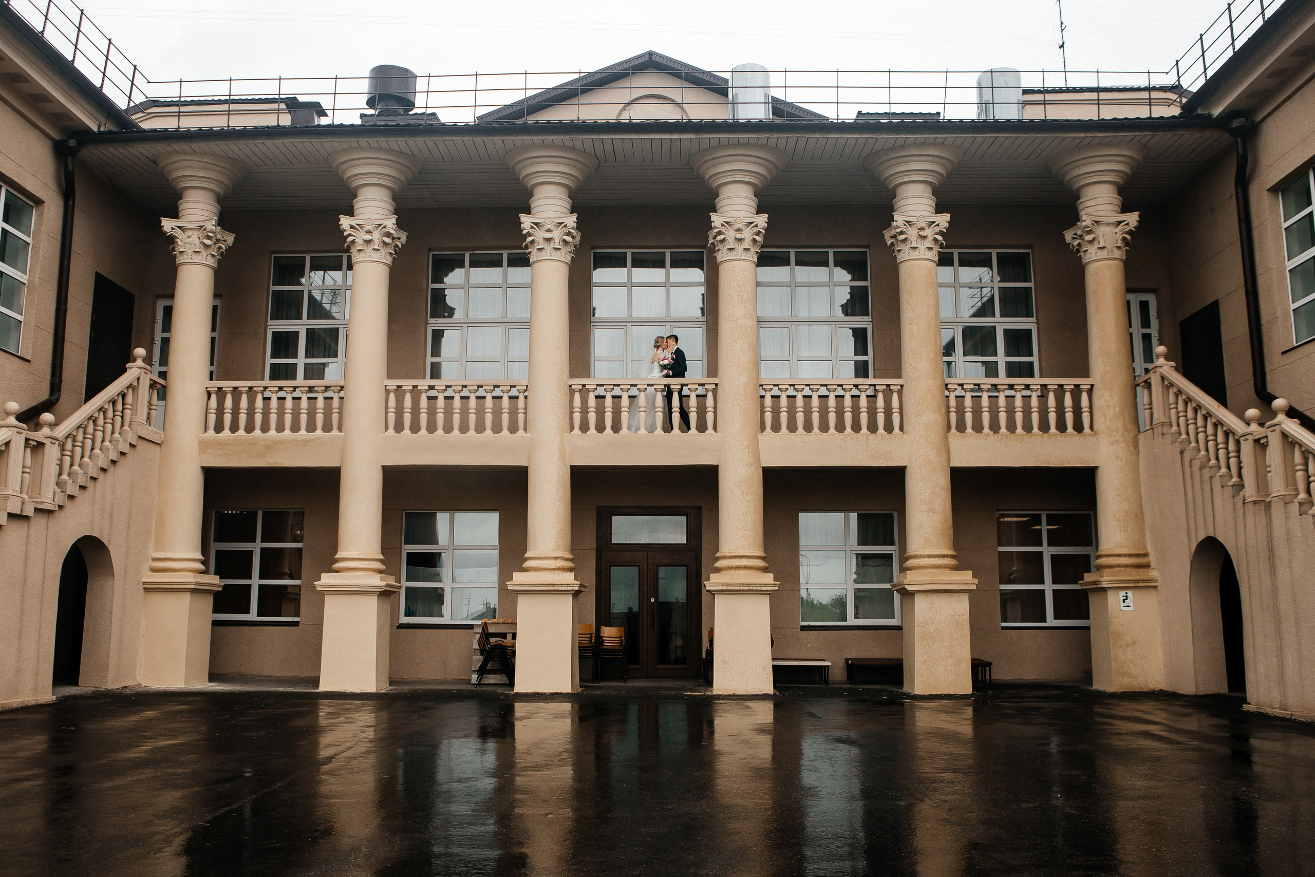 Евгения и Николай утренние сборы. Свадебный фотограф Виктория Чуйко Магнитогорск. Визуал для бизнеса