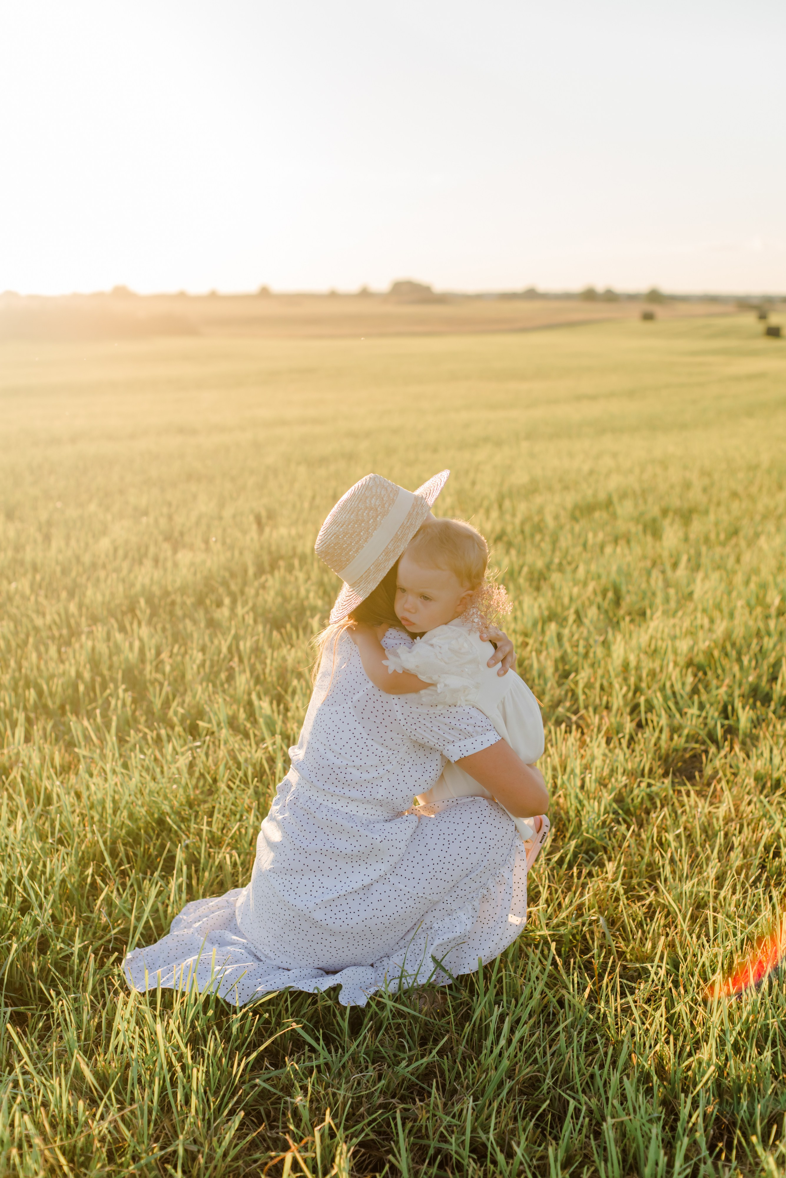 Семья в поле. Свадебный и семейный фотограф Евгения Кононова