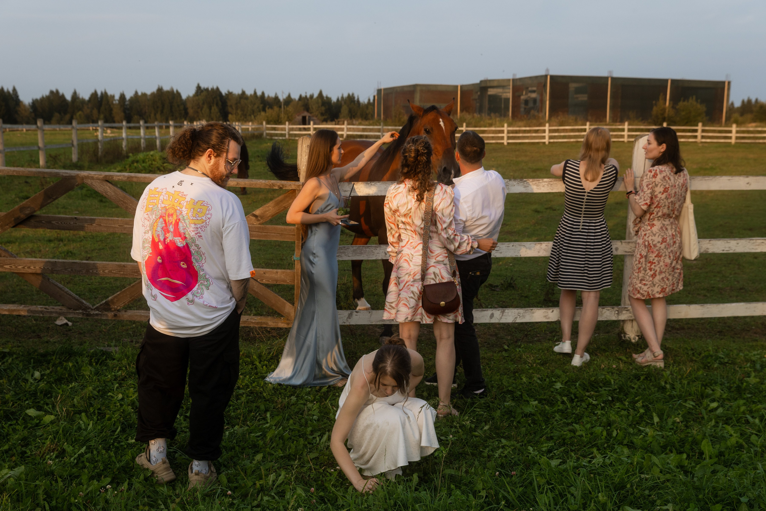 Алиса и Слава, роспись в Москве и вечеринка на природе, подальше от города. Фотограф в Москве Екатерина Черненко