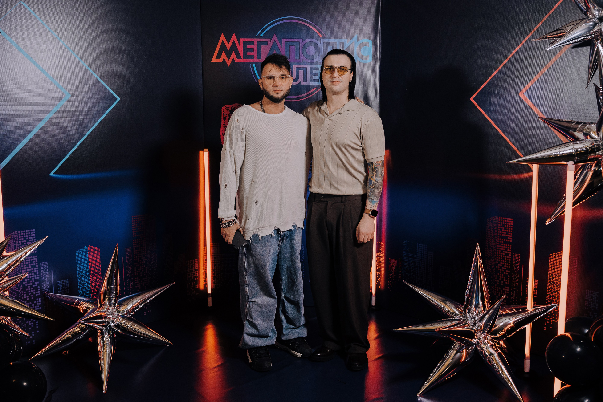 20 ЛЕТ МЕГАПОЛИС ЧЕЛЯБИНСК ХЕДЛАЙНЕР ЕЛКА. Репортажный фотограф Зуев Роман г. Челябинск