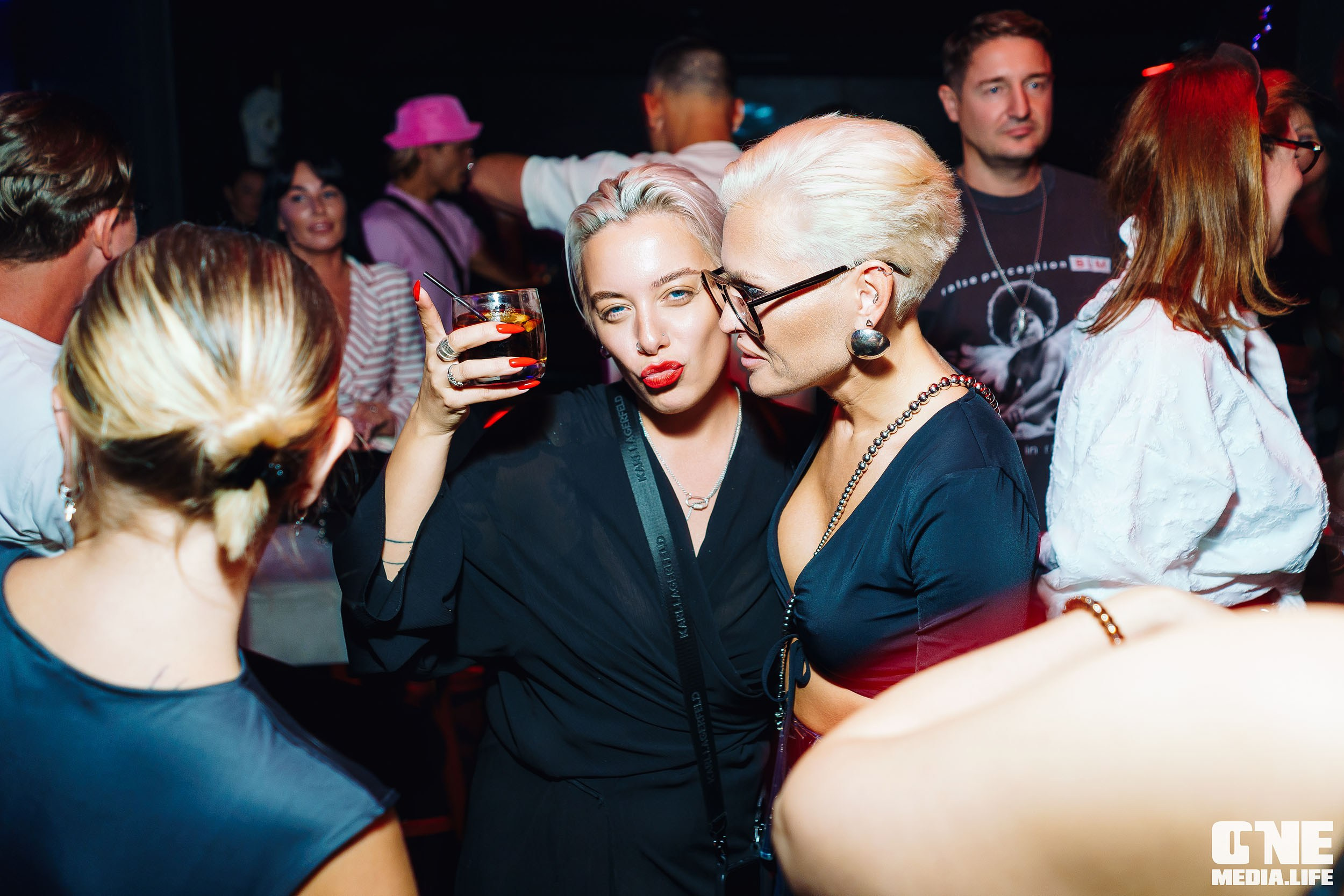 Фоторепортаж из Secret bar. One Media Life: фоторепортажи, фотоотчеты с мероприятий и заведений