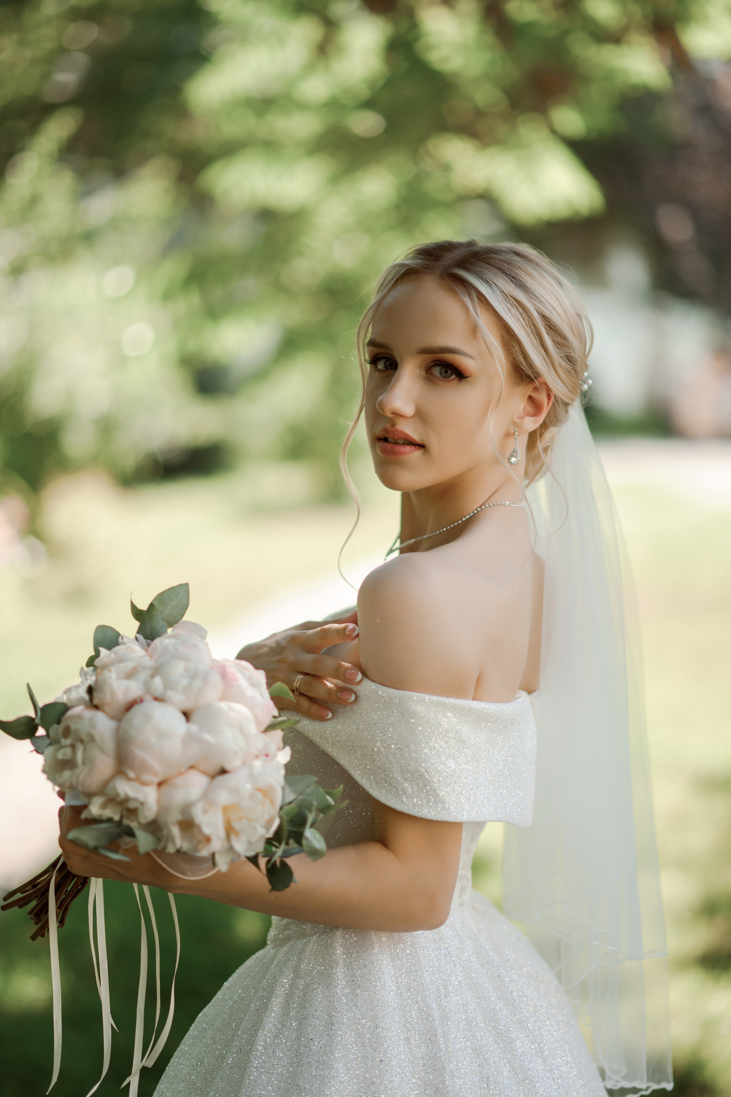 B & A. Свадебный фотограф в г. Астрахань. Так же выезжаю в другие города