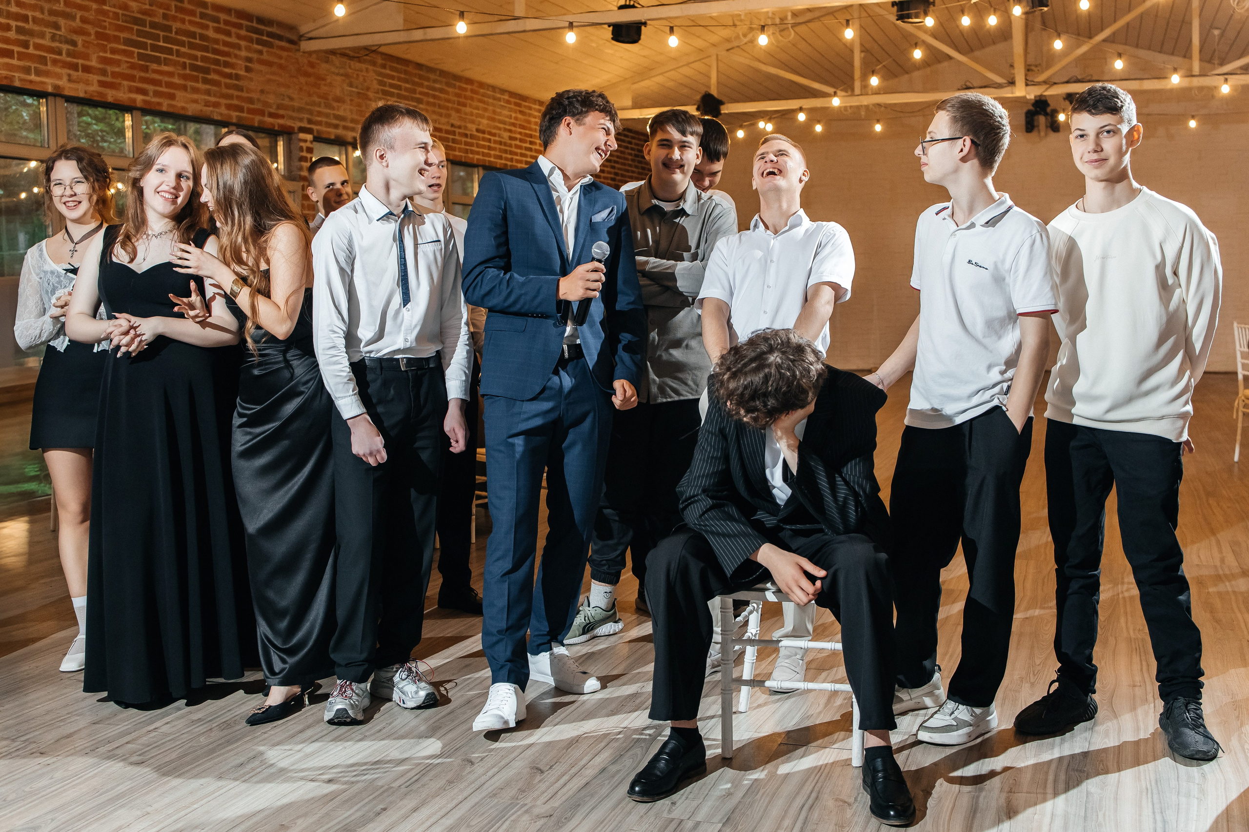 Выпускной 9 класс. Фотограф в Санкт-Петербурге Виктория Безверхая