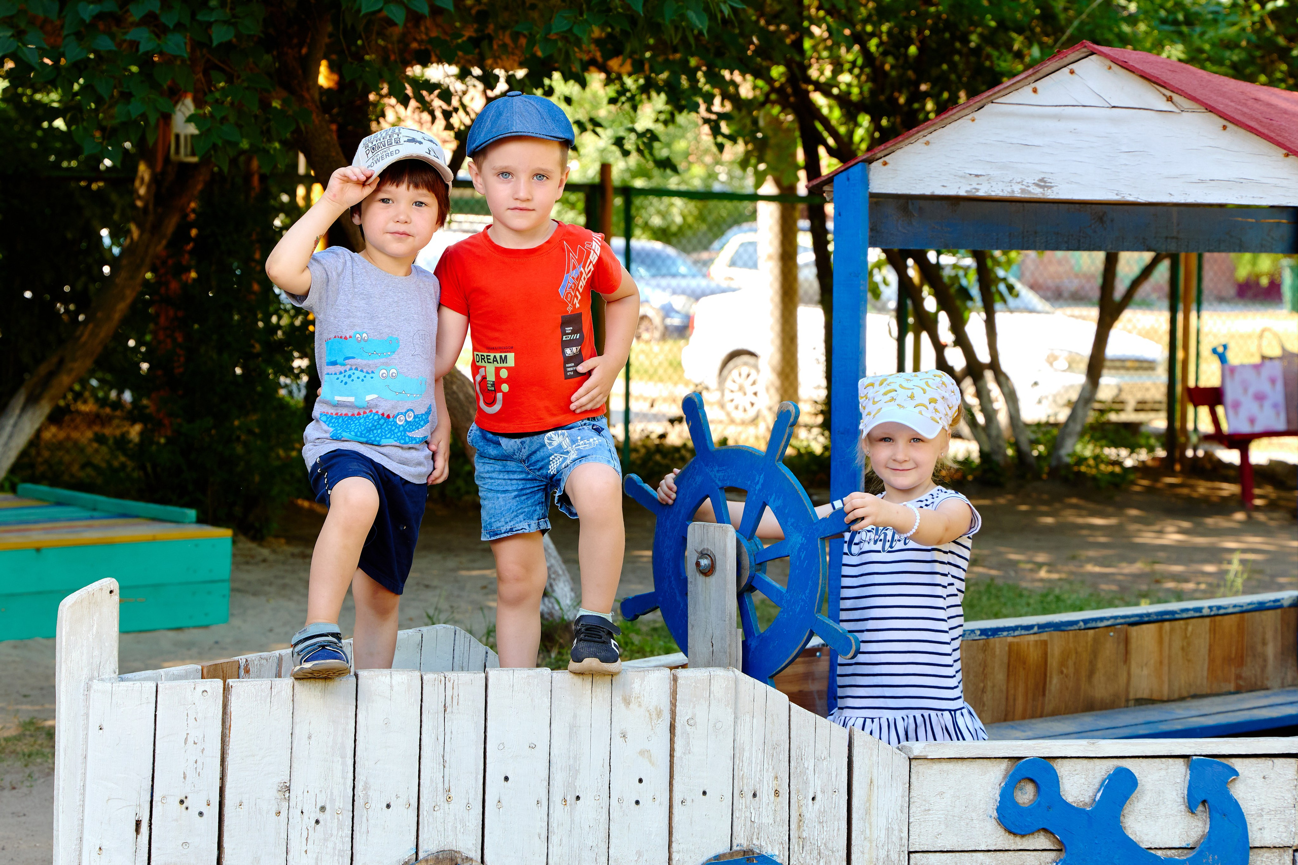 Пример летней съёмки в детском саду № 92 младшая группа Ромашки. Фотограф Выпускные альбомы Таганрог Сергей Коробченко