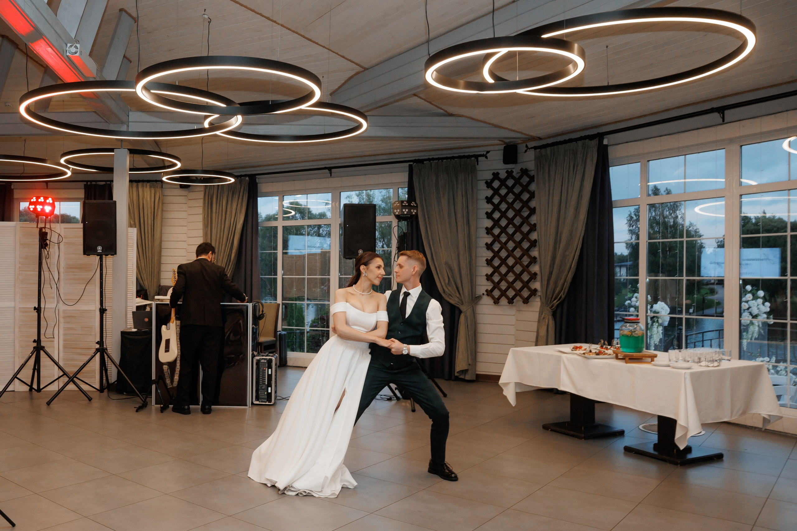 Регистрация в отеле Fish Point, ЗАГС Бутово, прогулка в Остафьево. Свадебный и репортажный фотограф (Москва, Королев и другие)