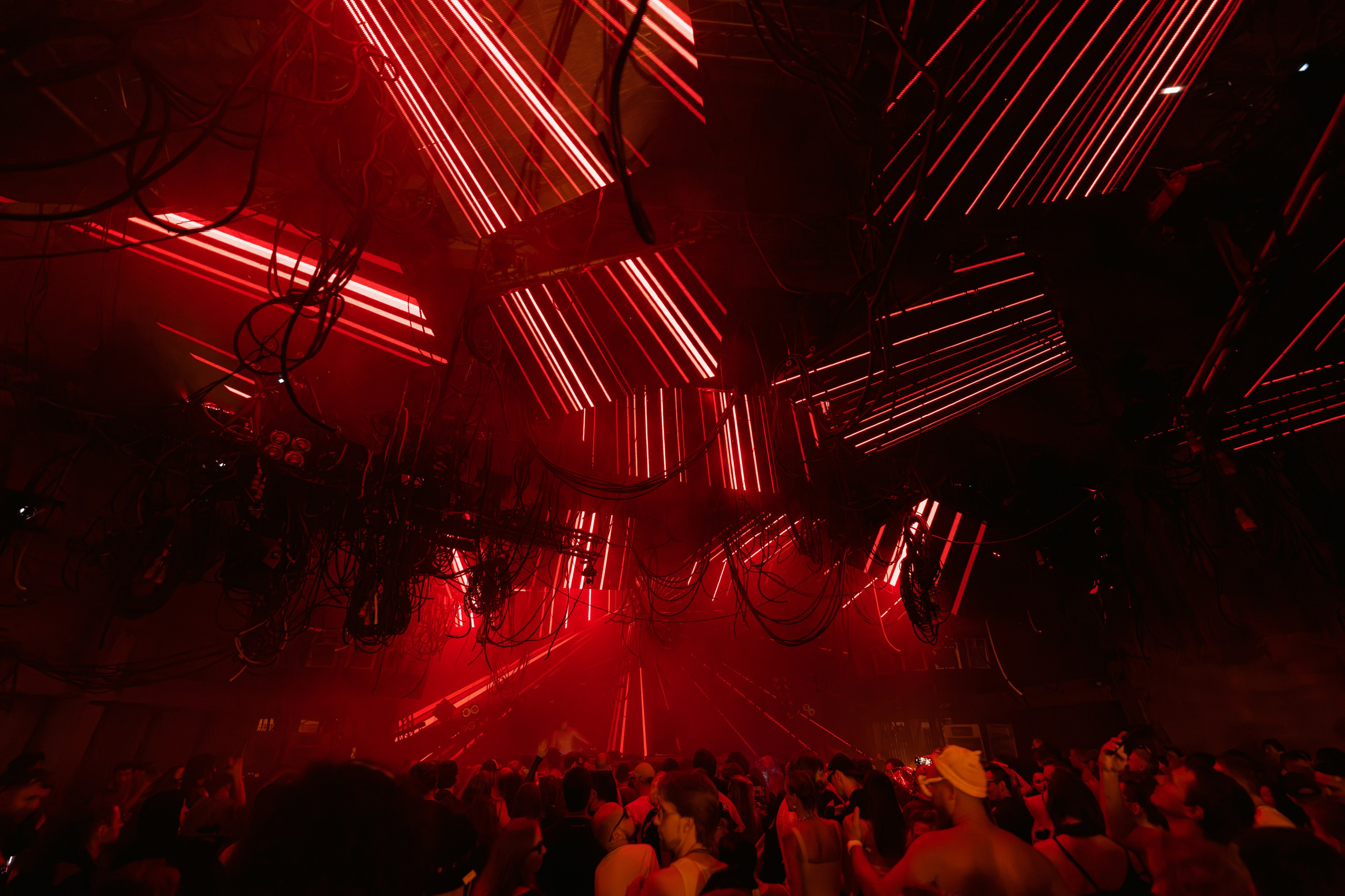 Outline 2024. @tomrus: Рустам Шагиморданов — фотограф