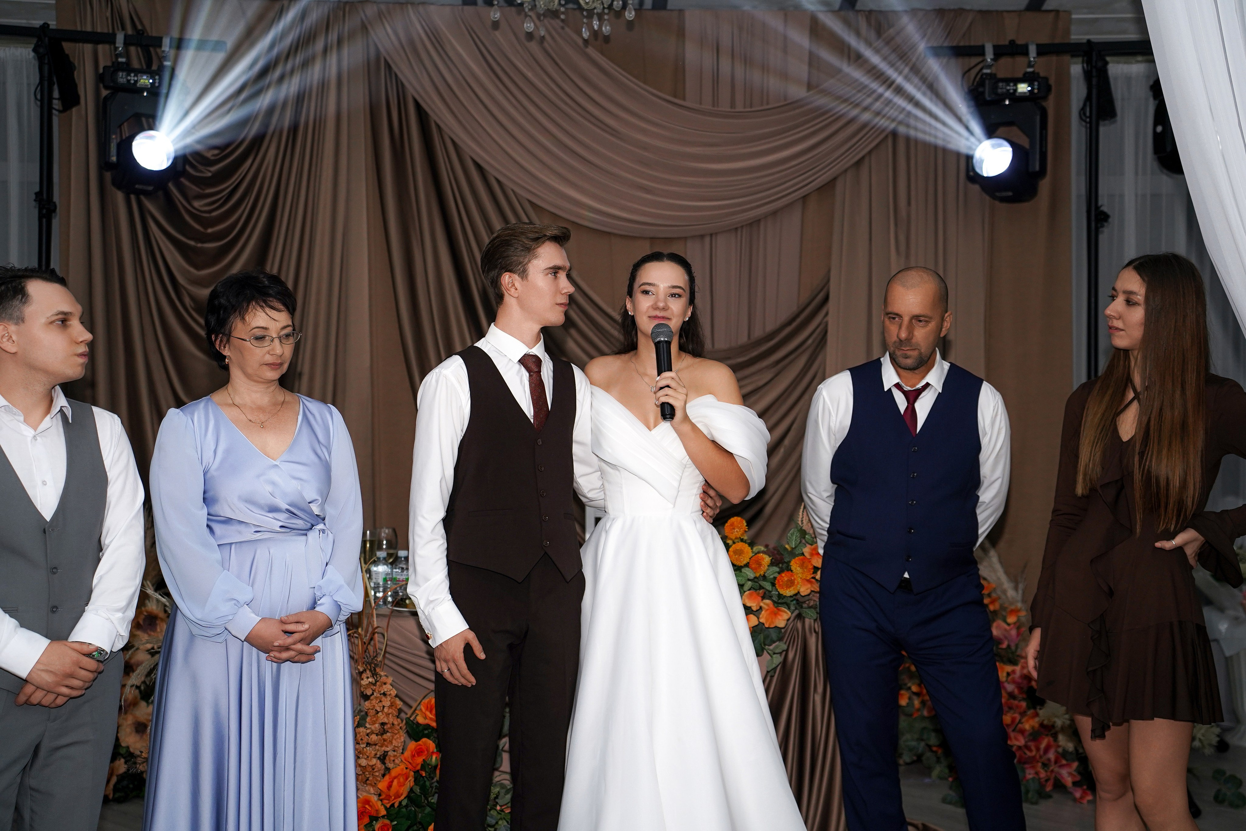 Свадебный банкет в беседке. Свадебный фотограф в Ростове-на-Дону. Таинство Крещения и Венчания, семейные фотосессии. Алёна Чёботова