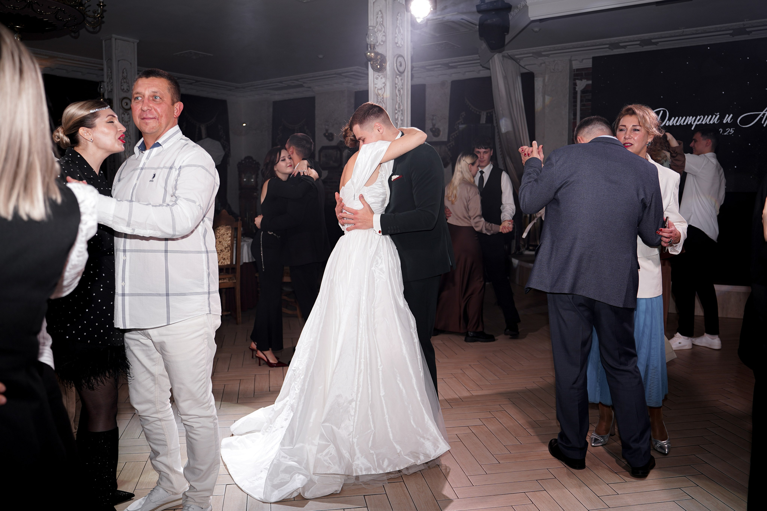 Банкет в Атаманской усадьбе. Свадебный фотограф в Ростове-на-Дону. Таинство Крещения и Венчания, семейные фотосессии. Алёна Чёботова