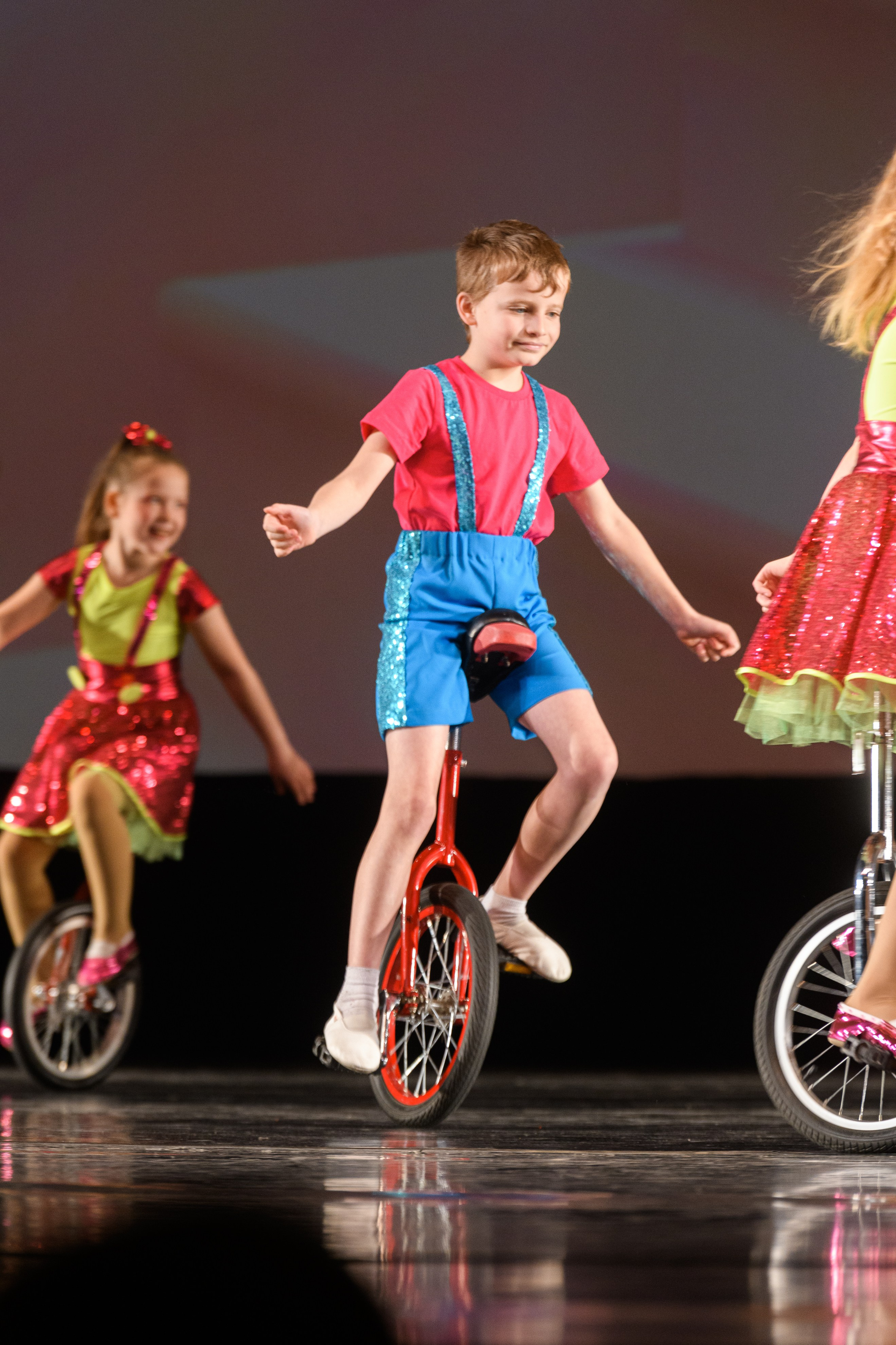 23 апреля, часть 1, БКЗ Октябрьский, г. Санкт-Петербург. Золотое яблочко