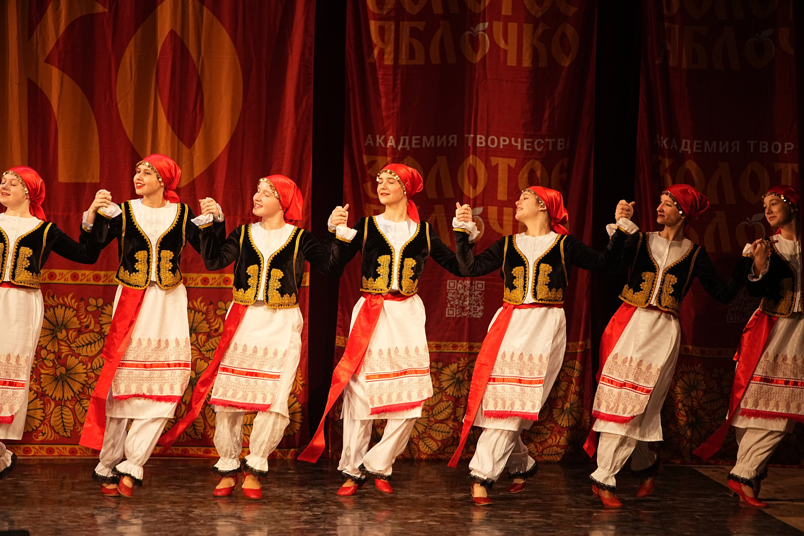 16 февраля, блок 1, г. Москва. Золотое яблочко