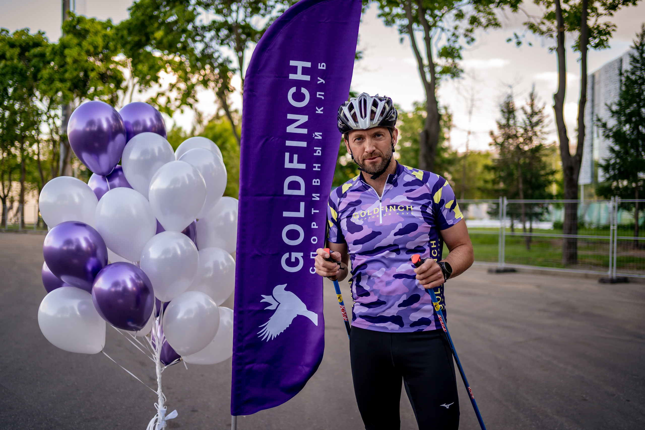 День Рождения GOLDFINCH. Семейный фотограф Варвара Сорока в городе Москве