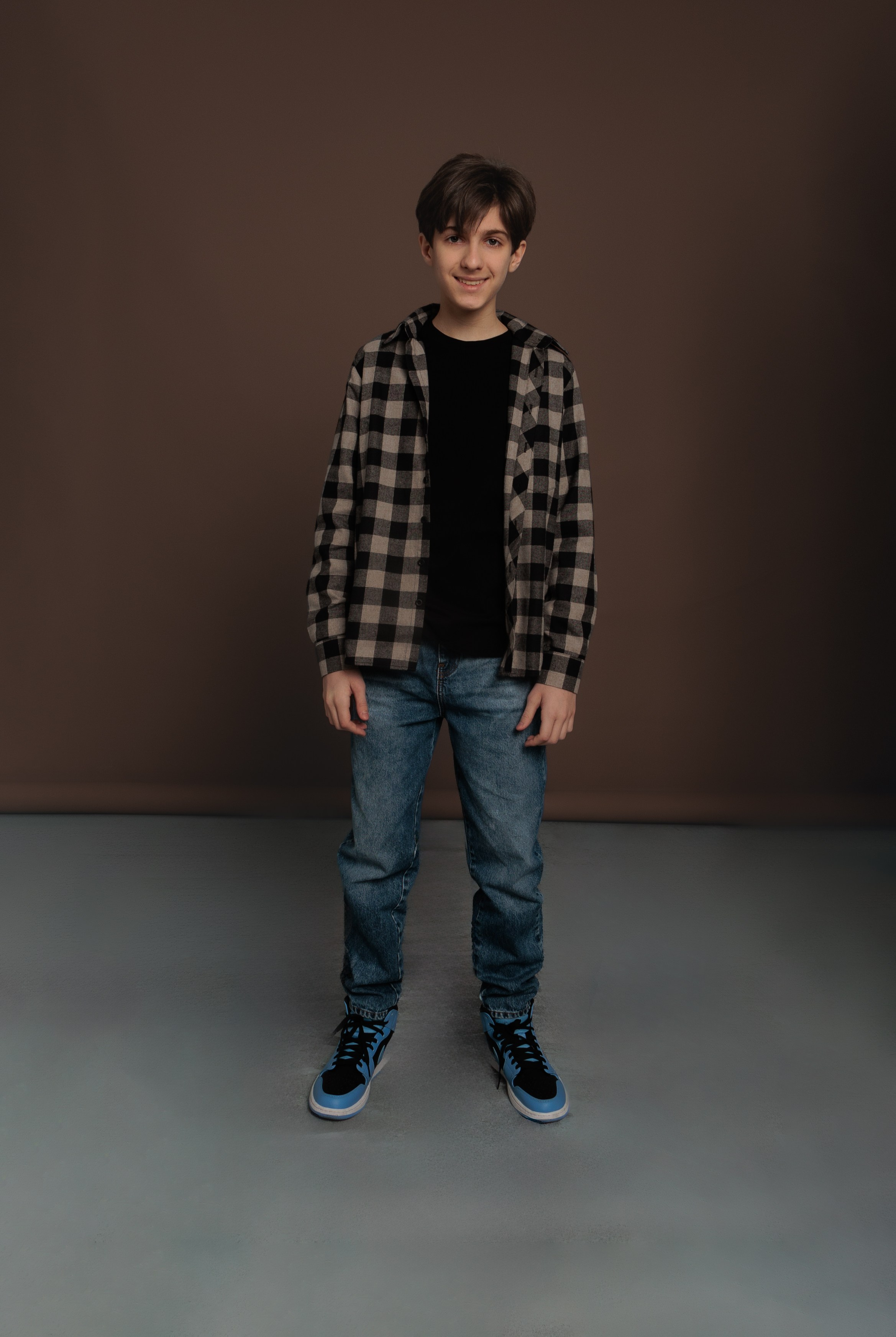 АРТЕМ. Я фотограф из Москвы к Вашим услугам