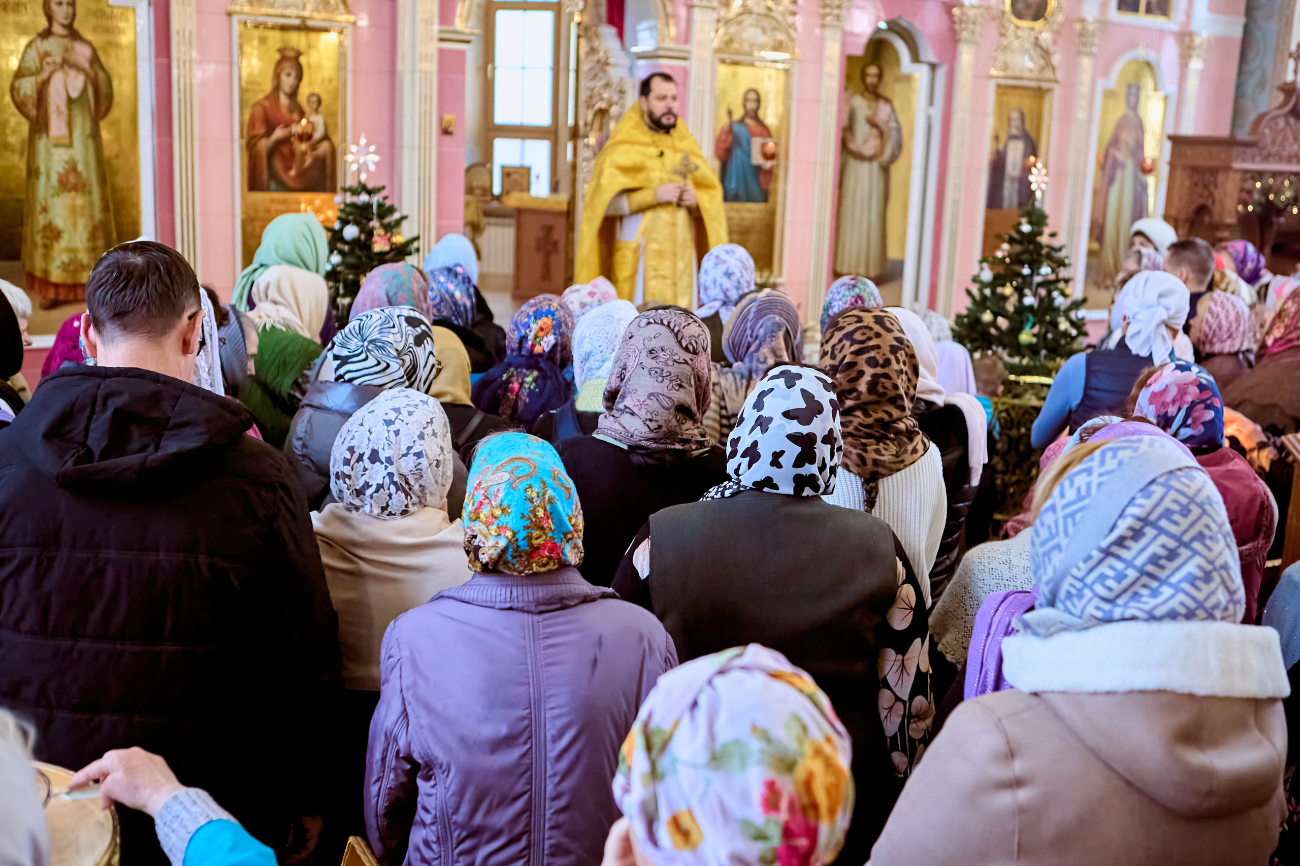 Фотографии во время богослужения