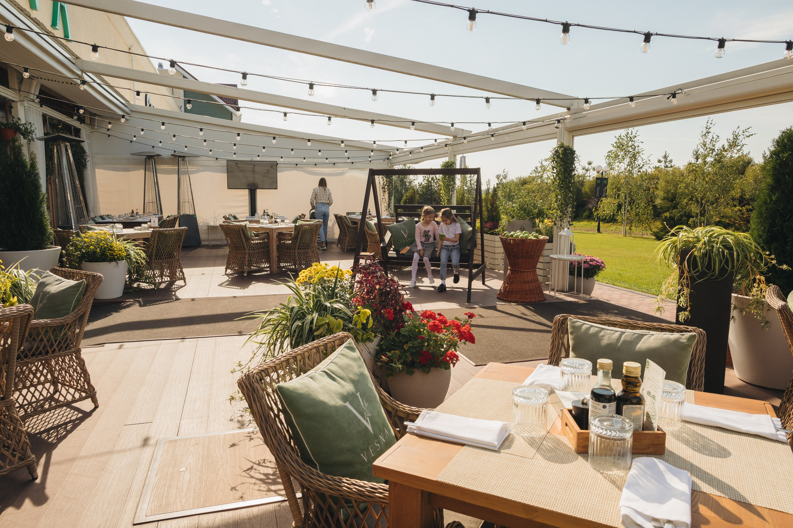 Ресторан Vesna Новая Рига, встреча клуба. Портретный фотограф в Москве и МО Зимина Татьяна