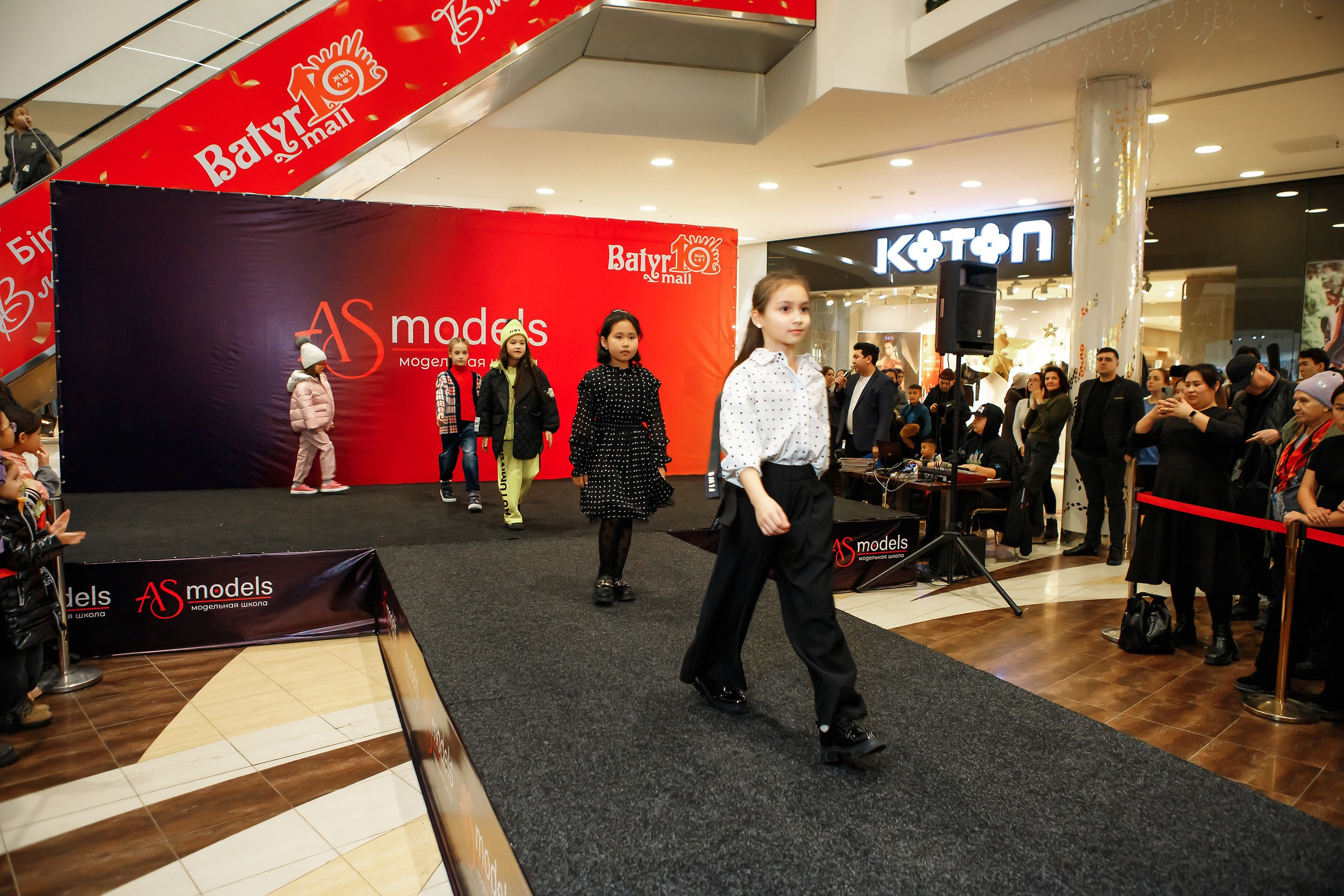 Fashion Show модельной школы AS Models. Кипятком Павлодар