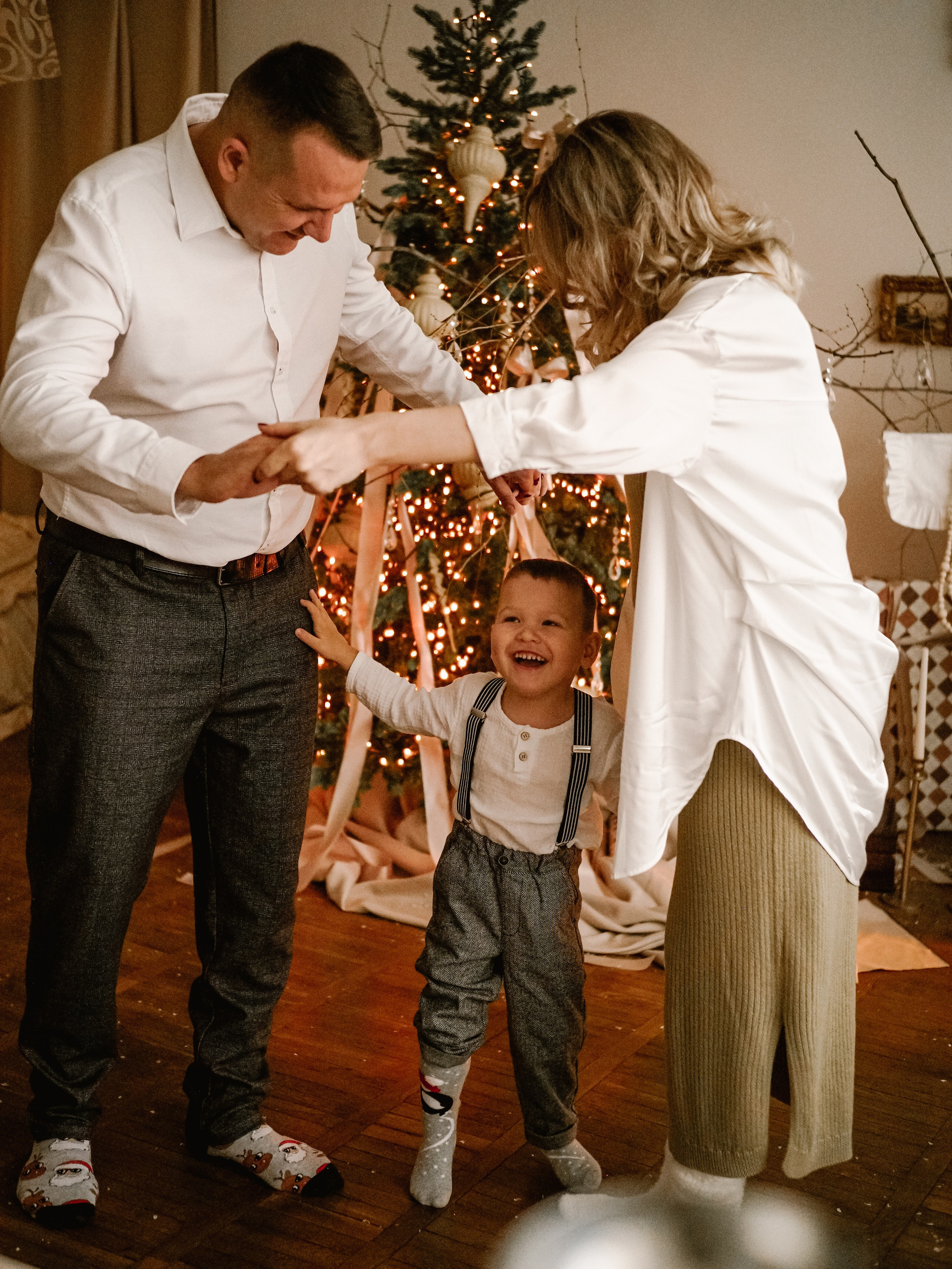 Если фото у елочки, то вот так. Фотограф Рязань. Семейный Свадебный фотограф