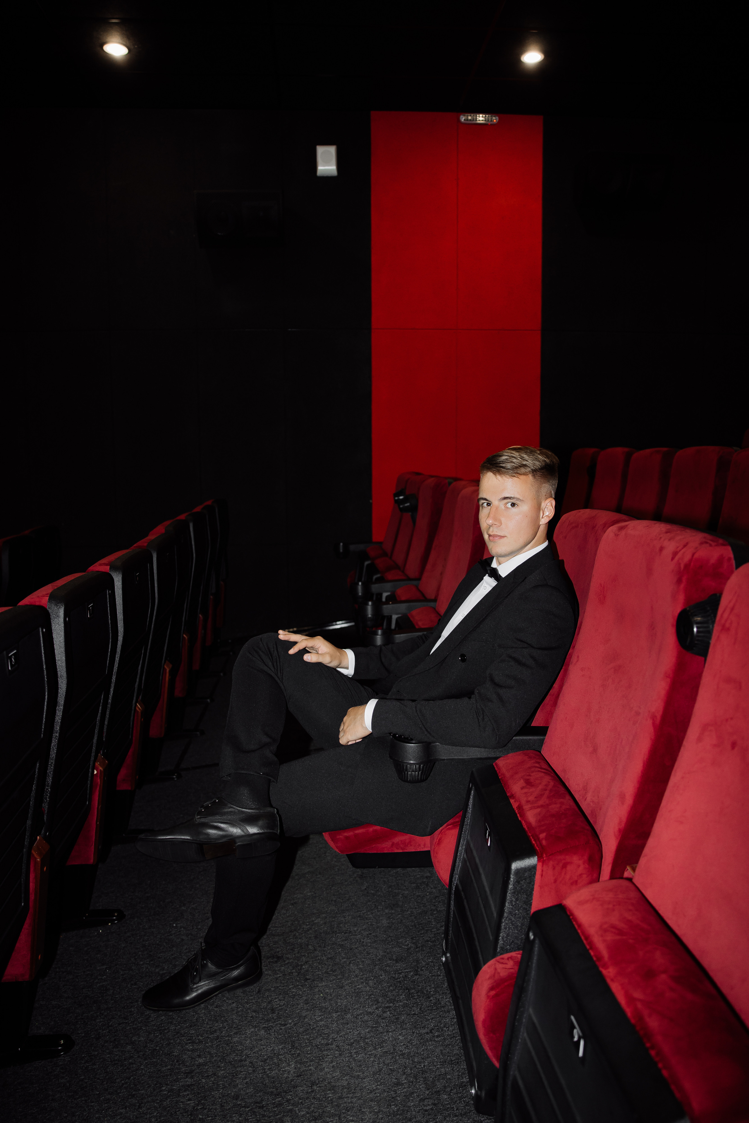 КИНОТЕАТР. Свадебный и индивидуальный фотограф в Челябинске Евгения Негодяева