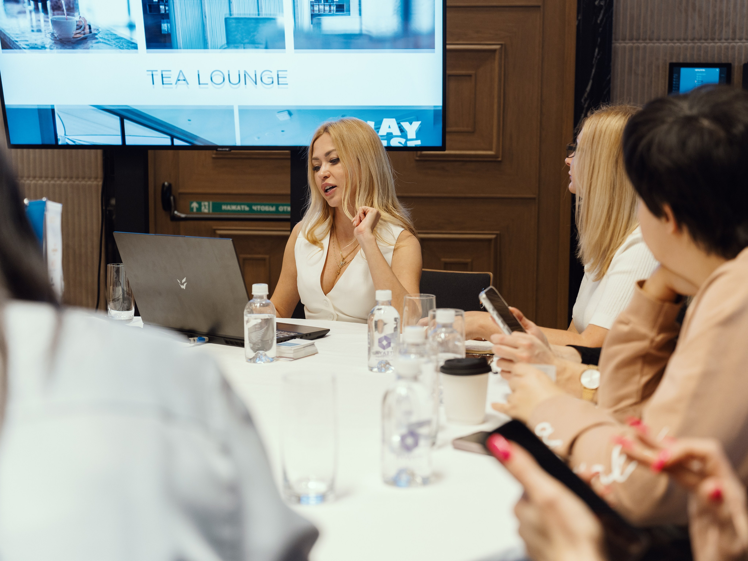 Coral Travel (road show). ФОТОГРАФ ИВАН СЕЛИВАНОВ