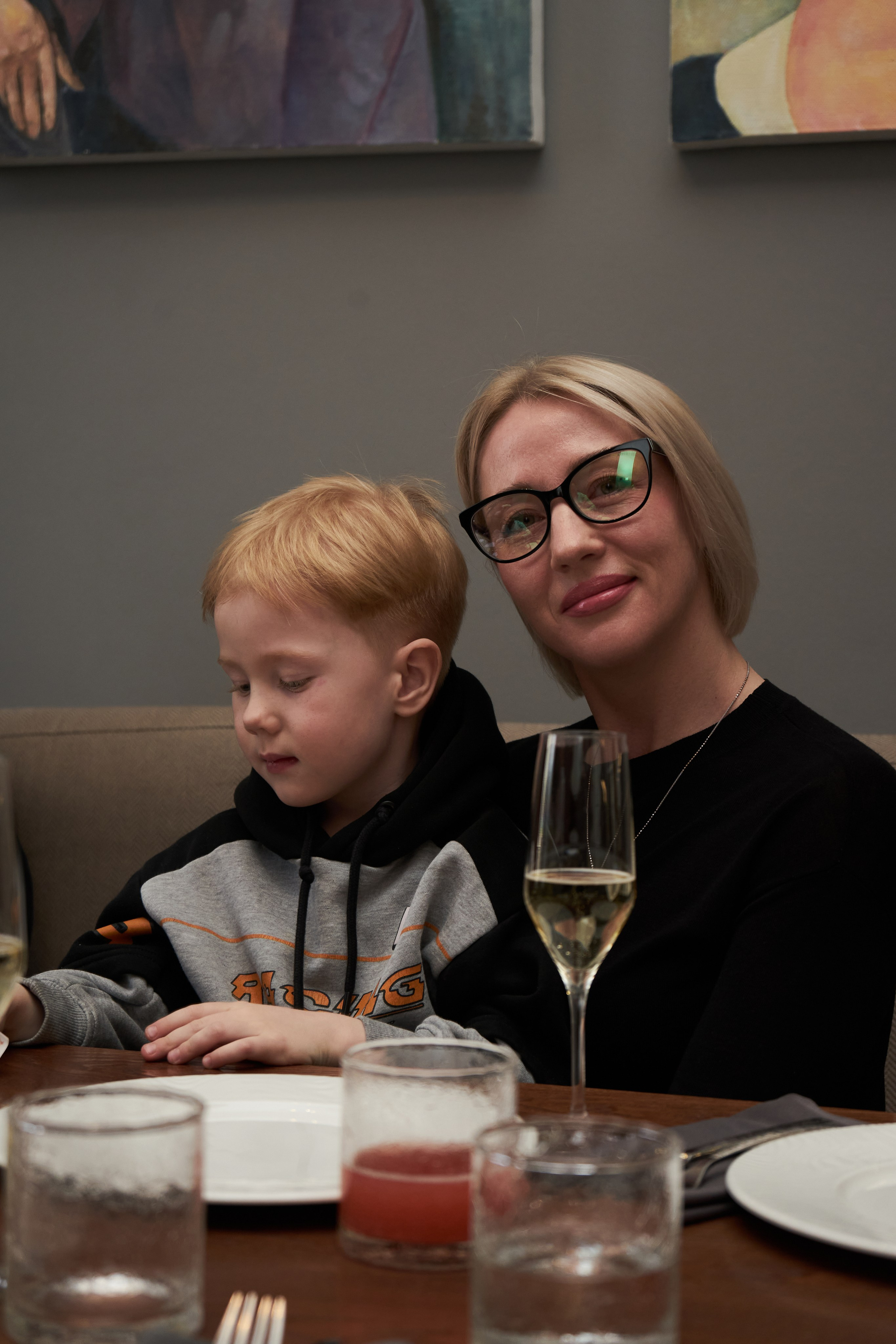 Репортажная съемка торжества в ресторане. Фотограф Екатеринбург Кокшарова Александра