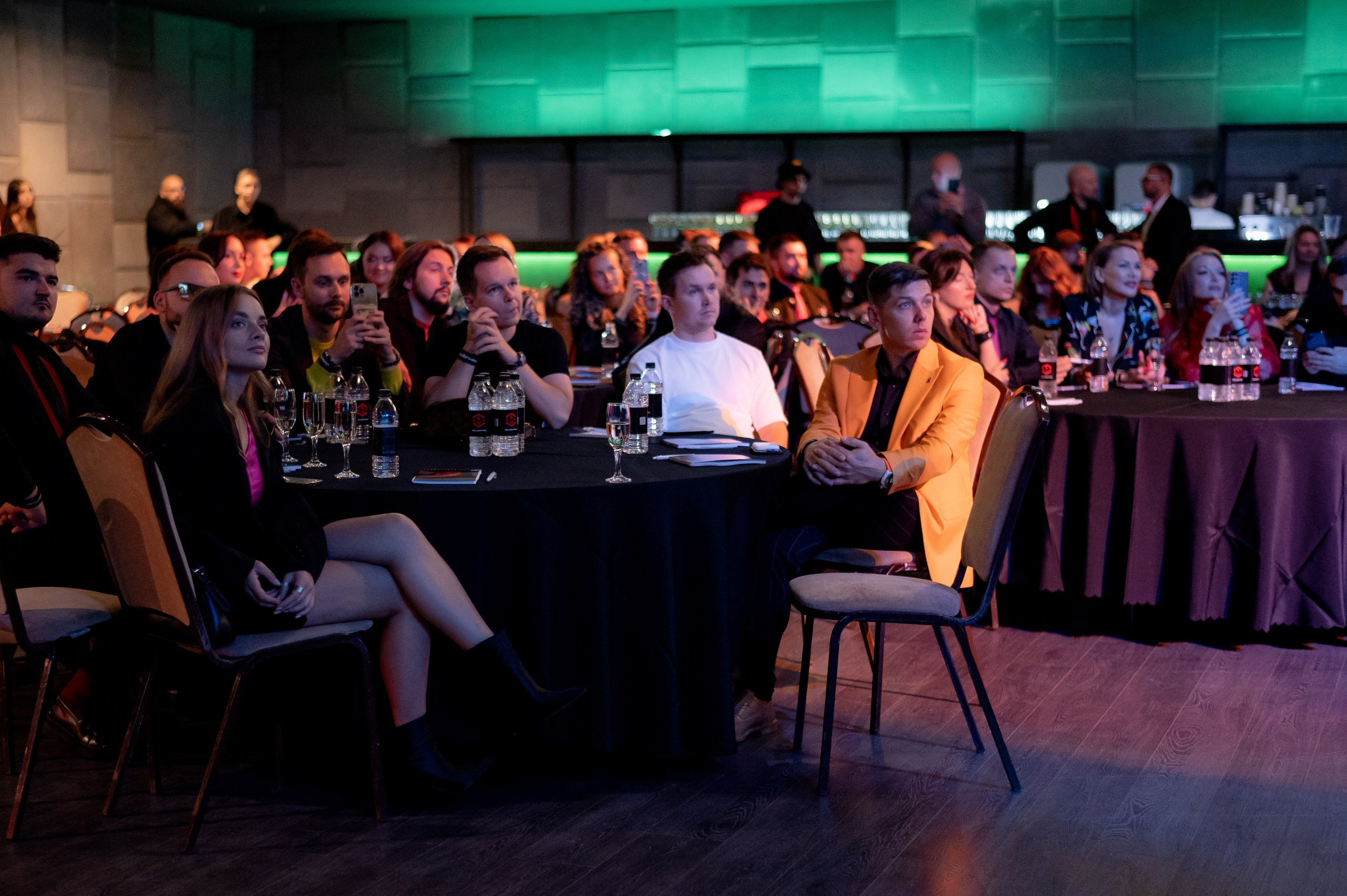 Манифестор. Фотограф в Москве. Антон S