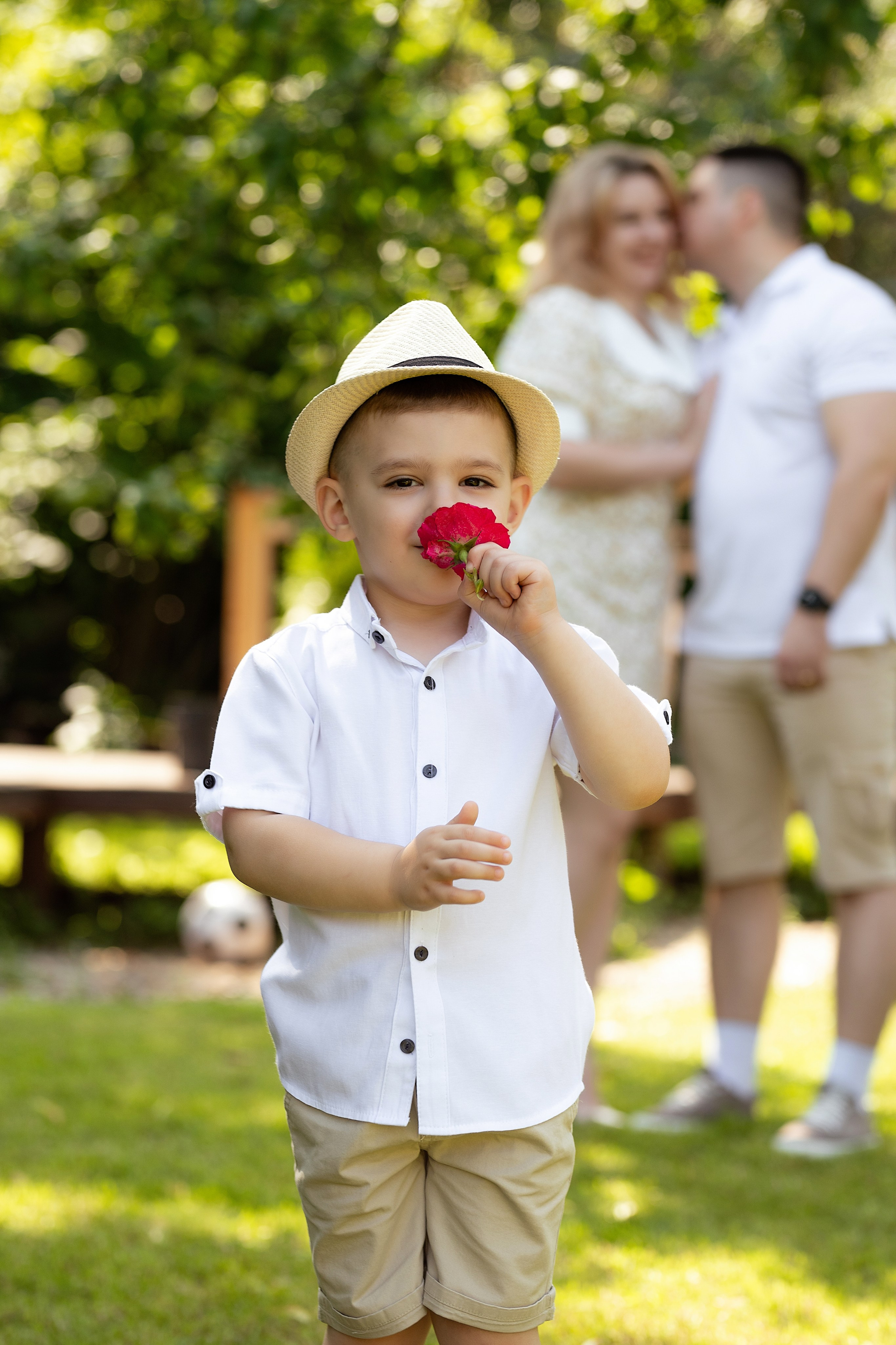 Семейная фотосессия на фотодаче в Купавне. Фотограф в Железнодорожном и Балашихе
