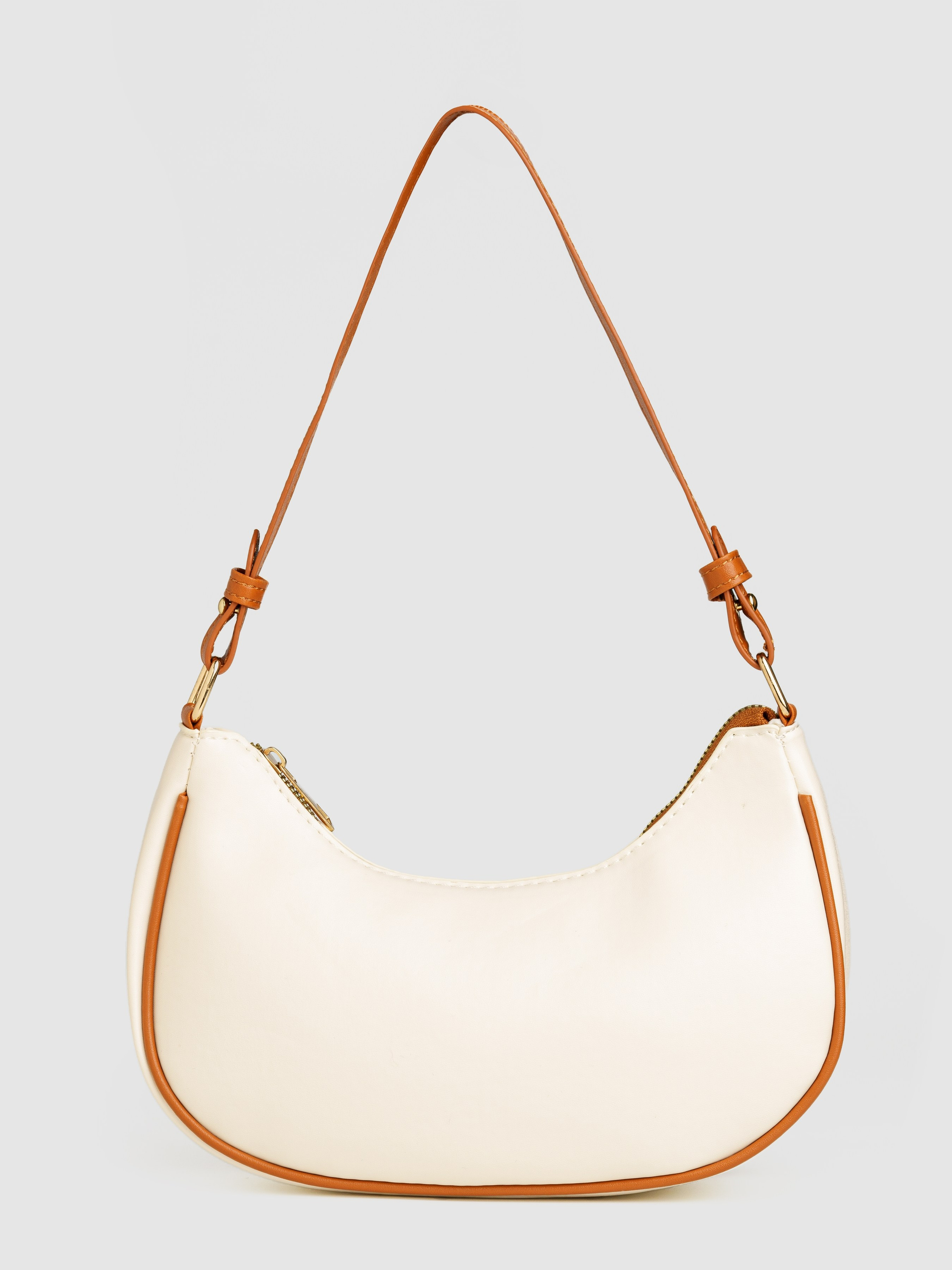 Предметная съемка сумок. KED Production — продакшн из СПб. Создаём фото, видео и контент, который помогает брендам и селлерам продавать больше