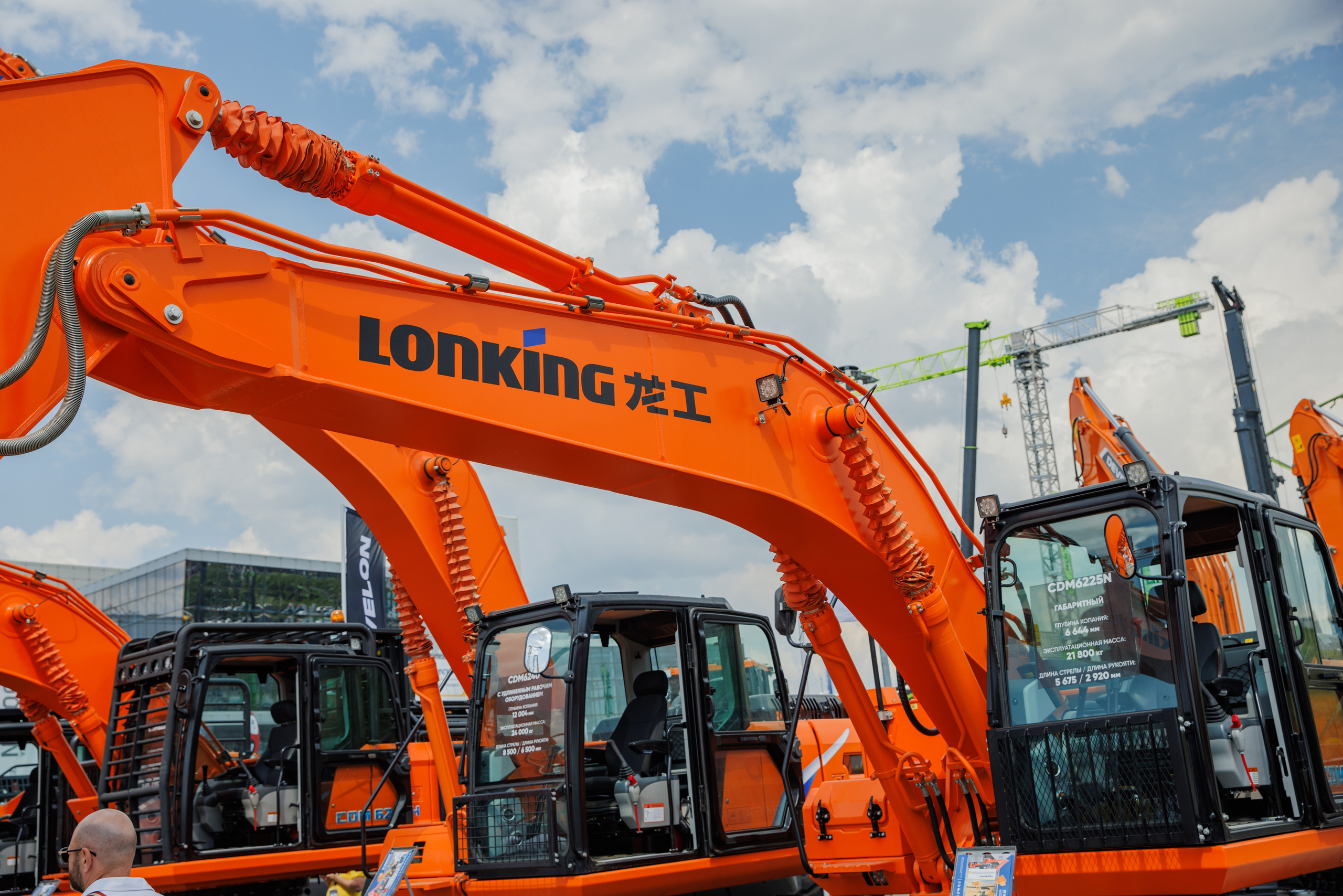 Выставка Спец. Техники. Фотограф Москва Шептаев Артём