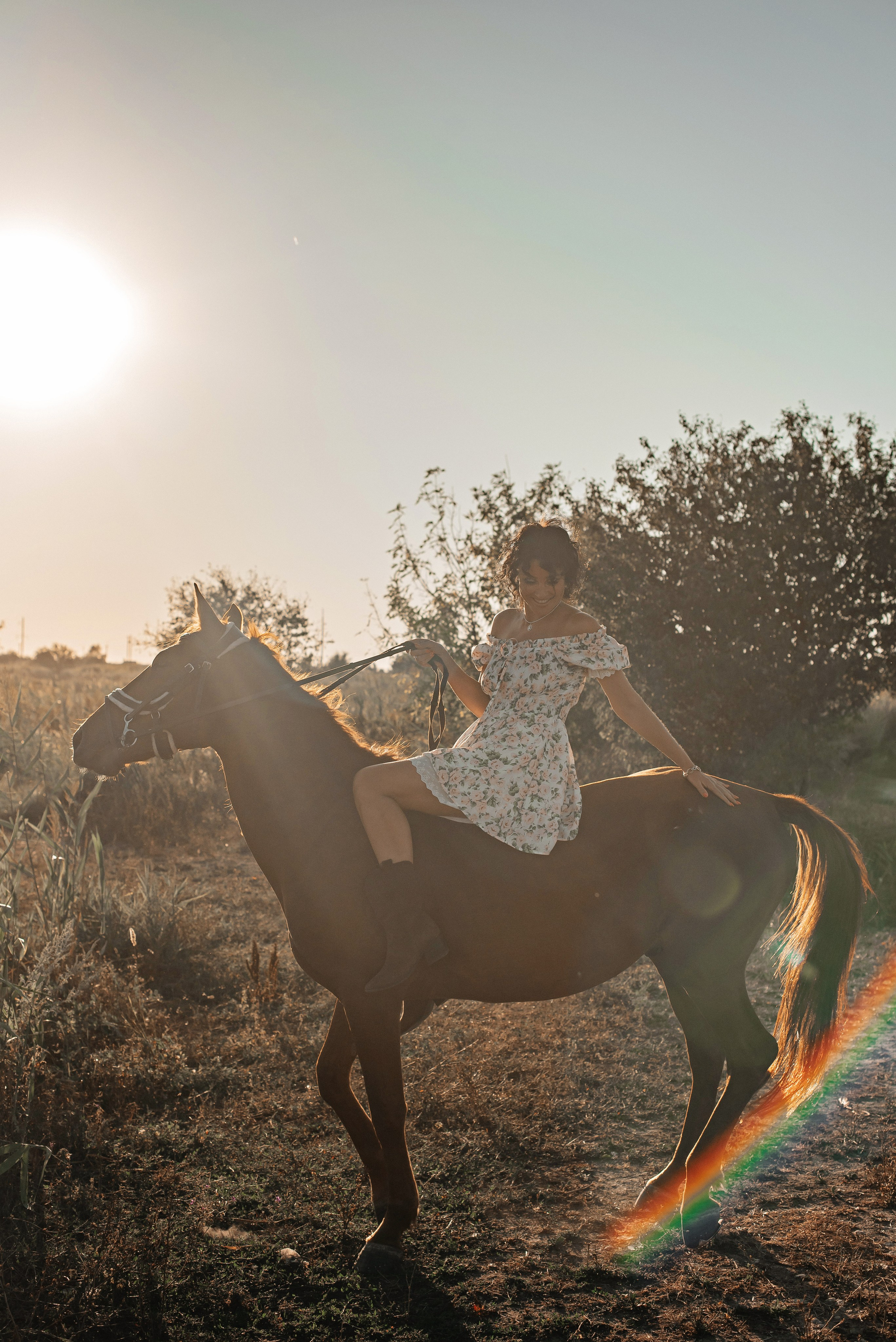 Жанна и лошадь. Детский и семейный фотограф выпускной альбом Приморско-Ахтарск