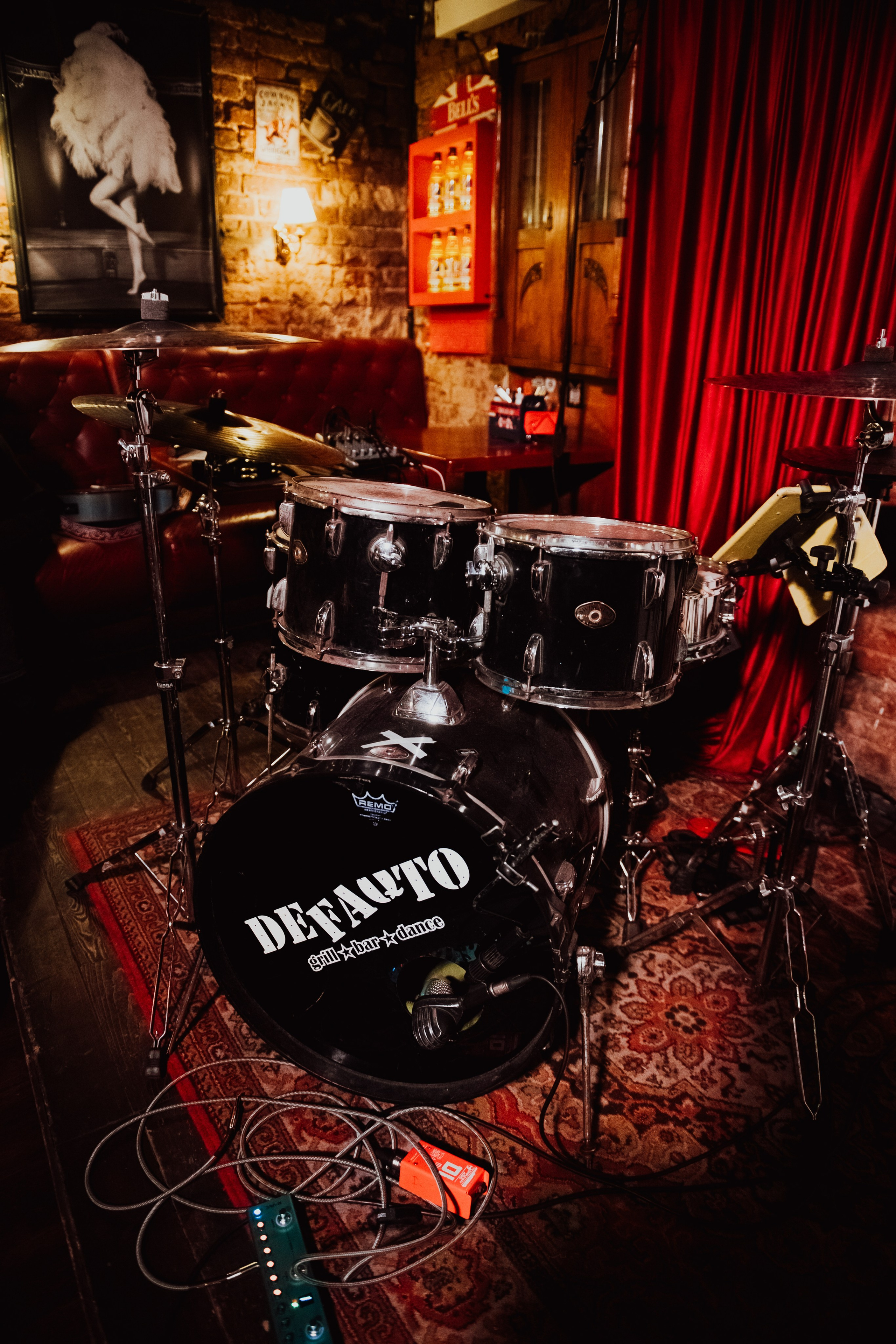 Концерт учеников Никиты Рукавицына в баре Defaqto