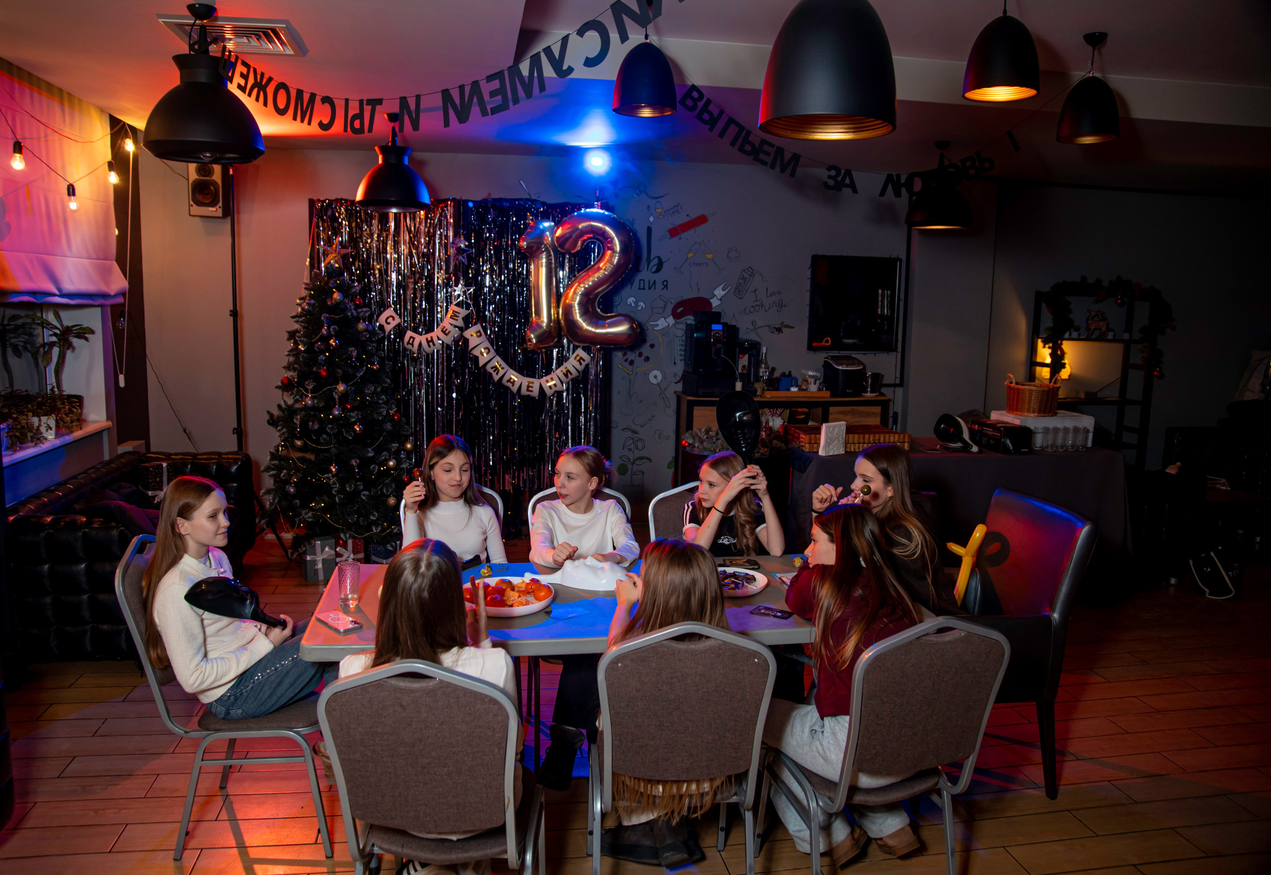 День Рождения 12 лет в кулинарной студии. Фотограф на праздник, корпоратив, День Рождения и Юбилей в г. Санкт-Петербурге Алексей Анкушев