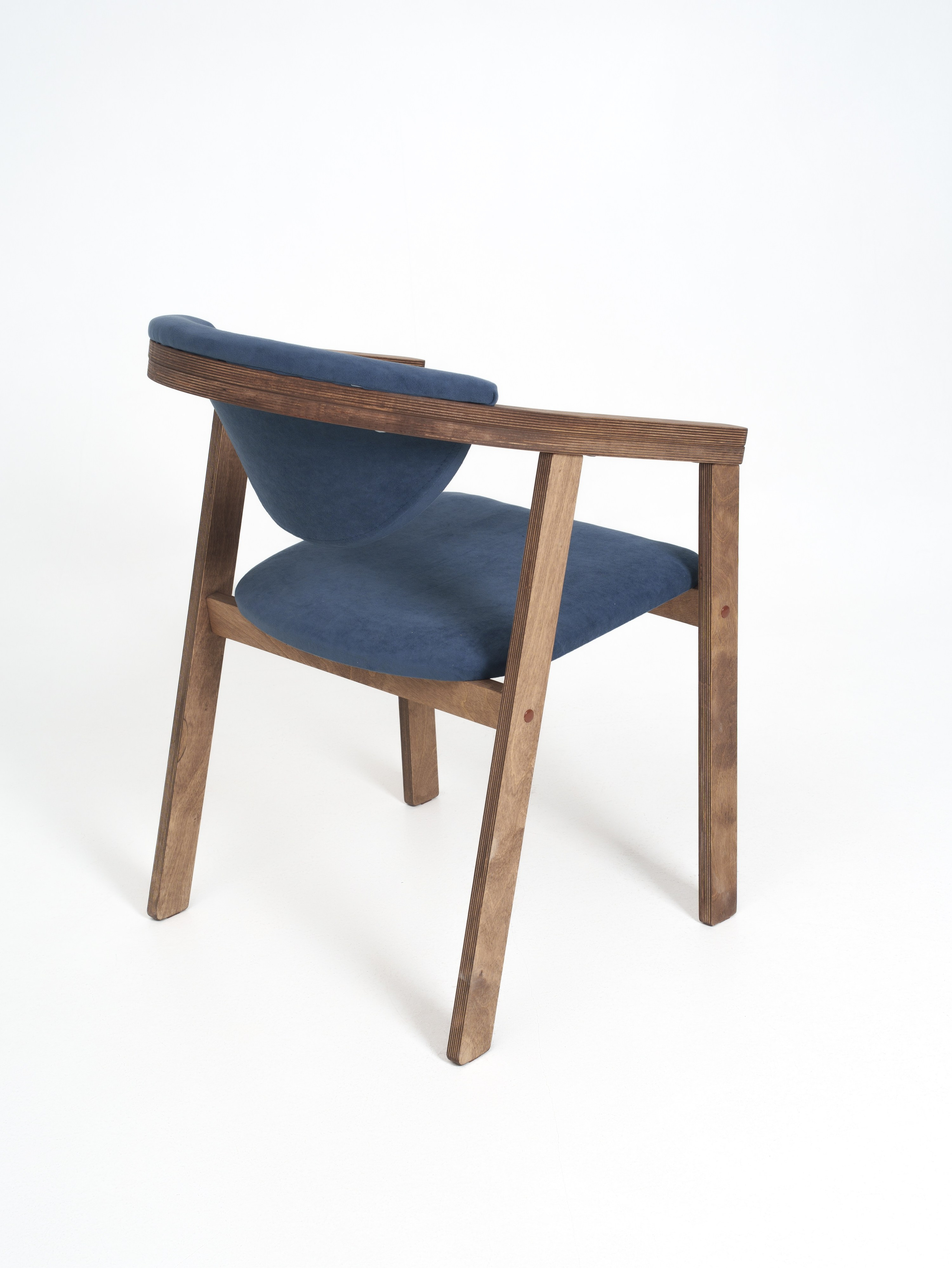 Столы и стулья для маркетплейсов. Иван Упоров — фотограф, рилсмейкер чебоксары