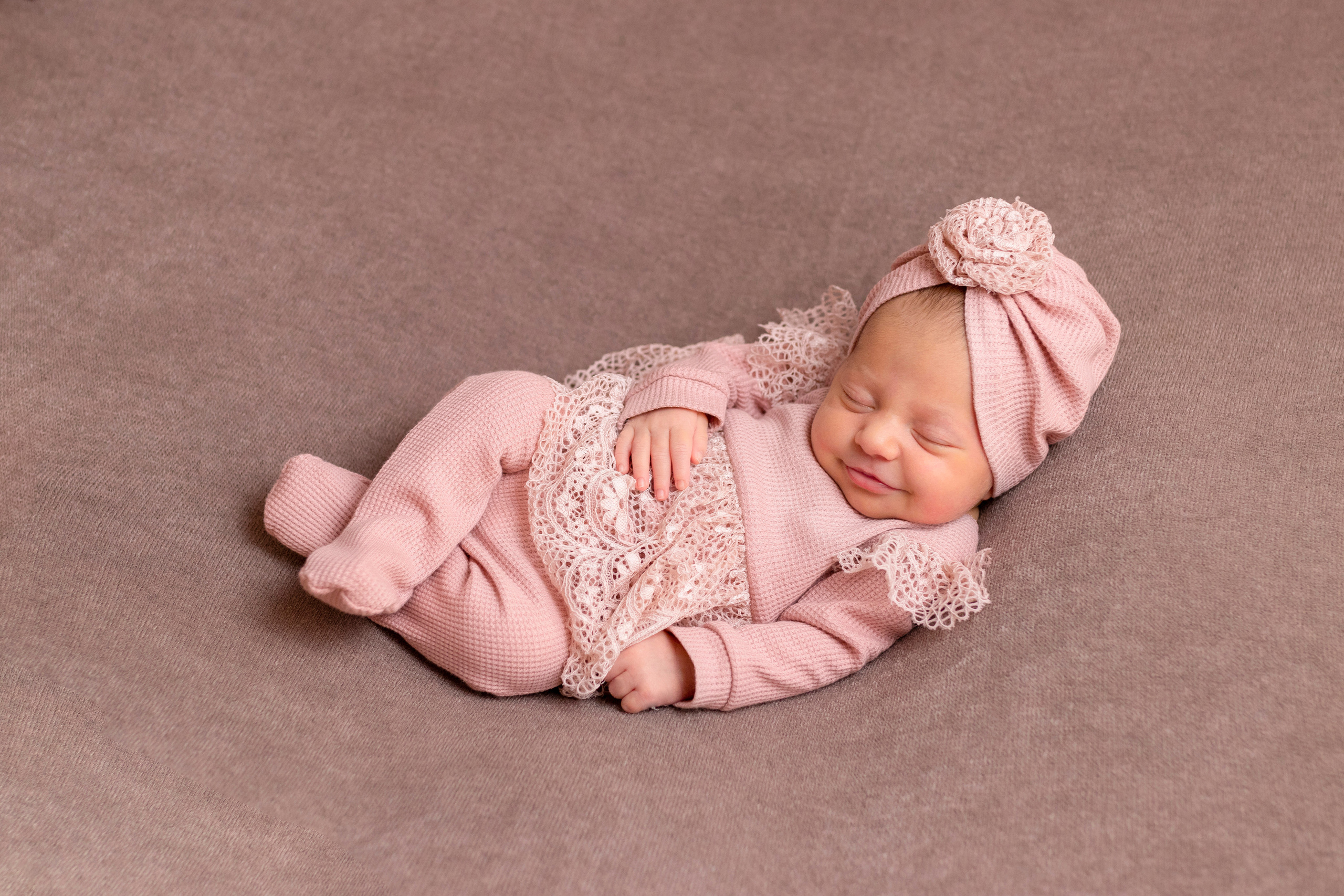 фотограф новорождённых Волгоград Волжский с выездом на дом