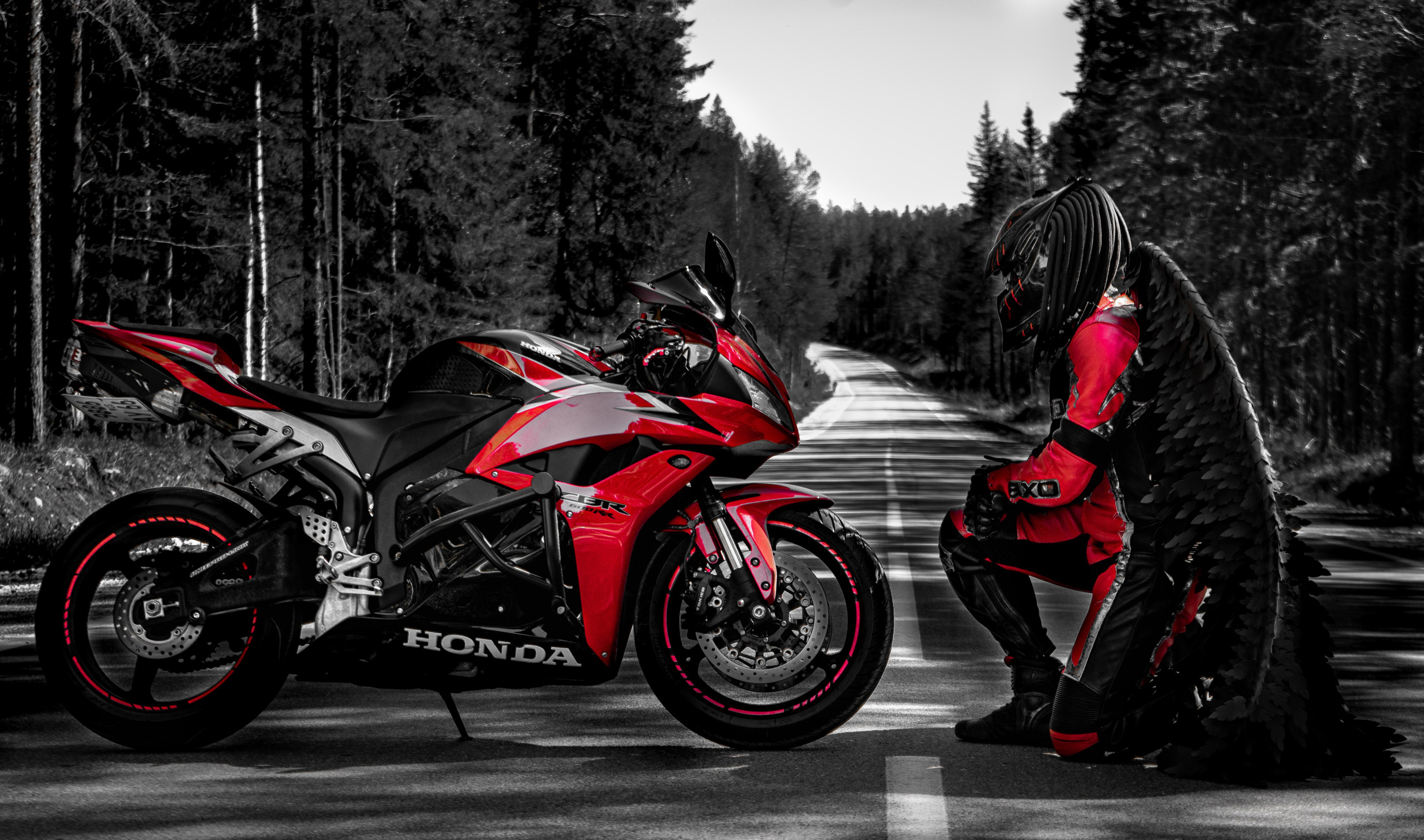 Мужская фотосессия на мотоцикле. Фотограф Екатеринбург Кокшарова Александра