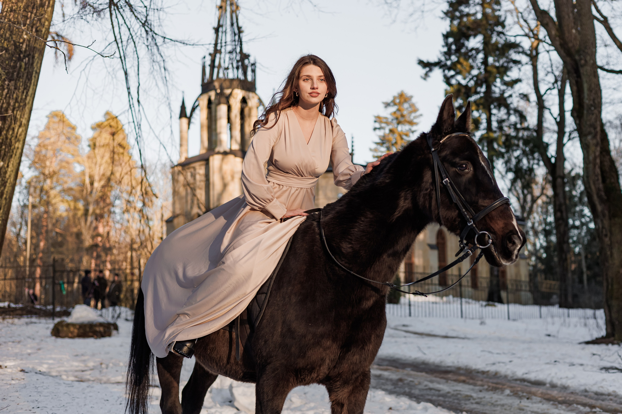 Илона. Фотопрогулка в Шуваловском парке на лошади. Портретный фотограф Панферова Регина г. Санкт-Петербург, г. Казань