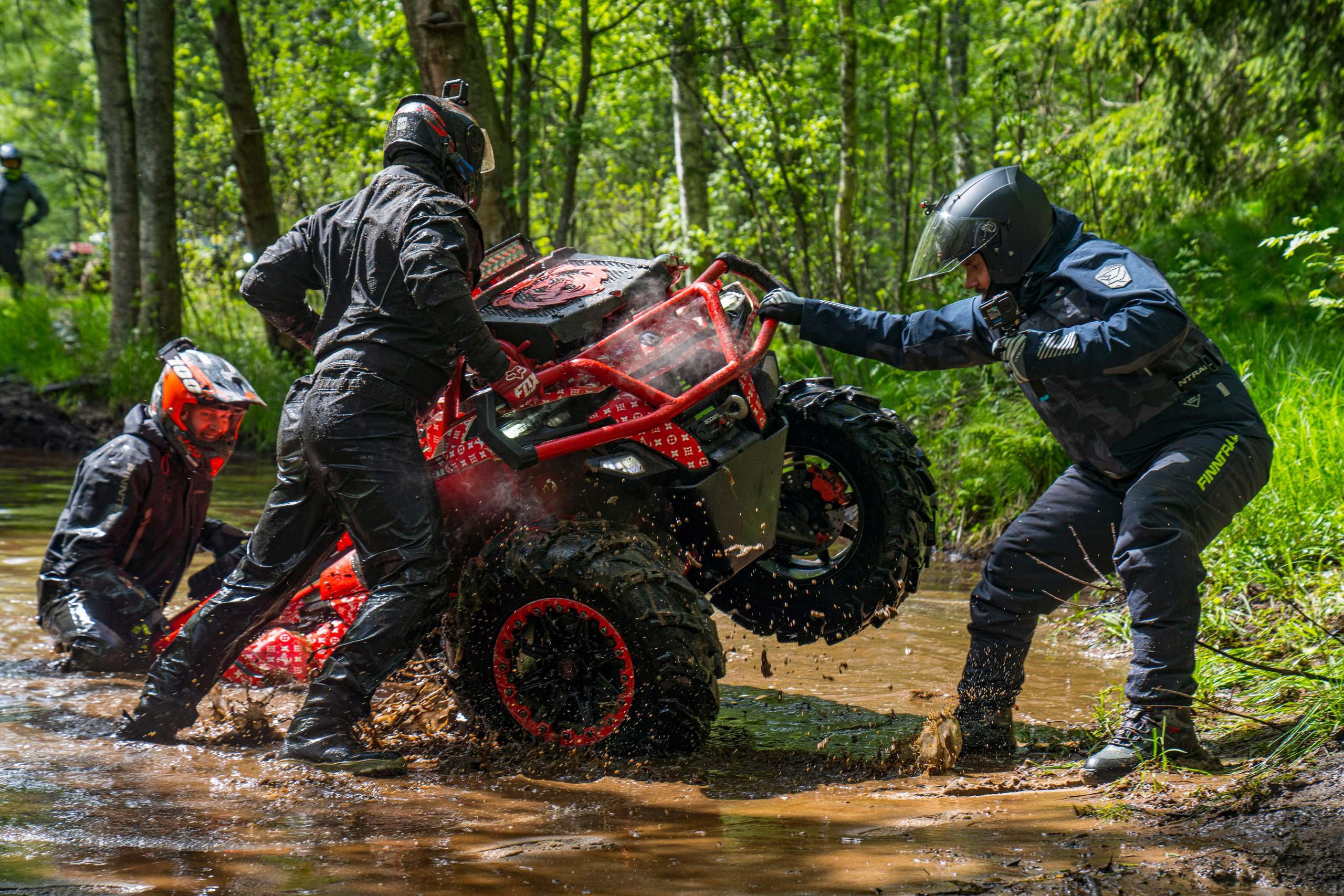 RazVolution. Графический дизайнер Илья Левченко