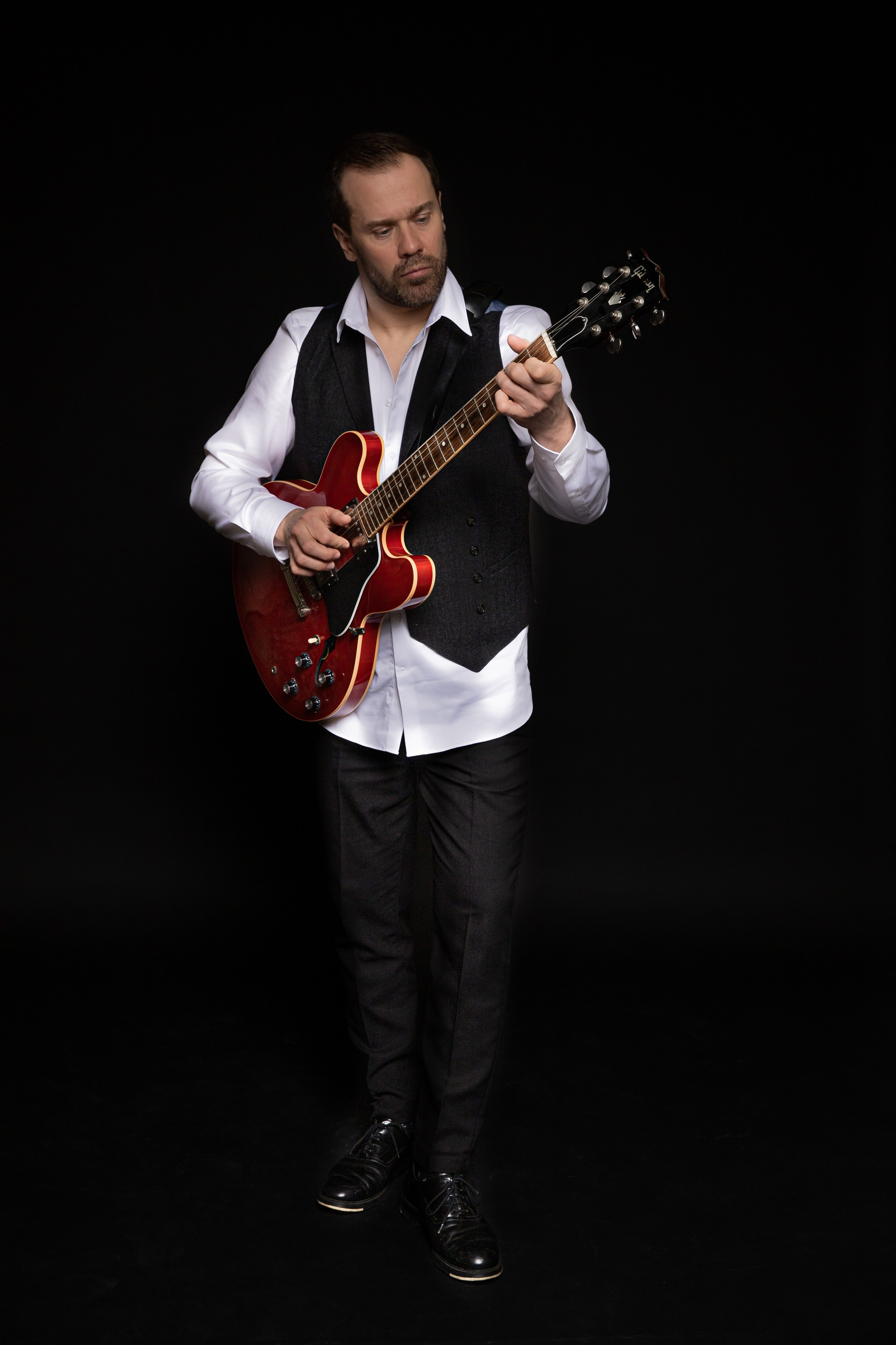 Актёрское портфолио. ФОТОГРАФ РАДОСТИ Фотосессия в студии СПб. Портретный фотограф — Юрий Торлопов